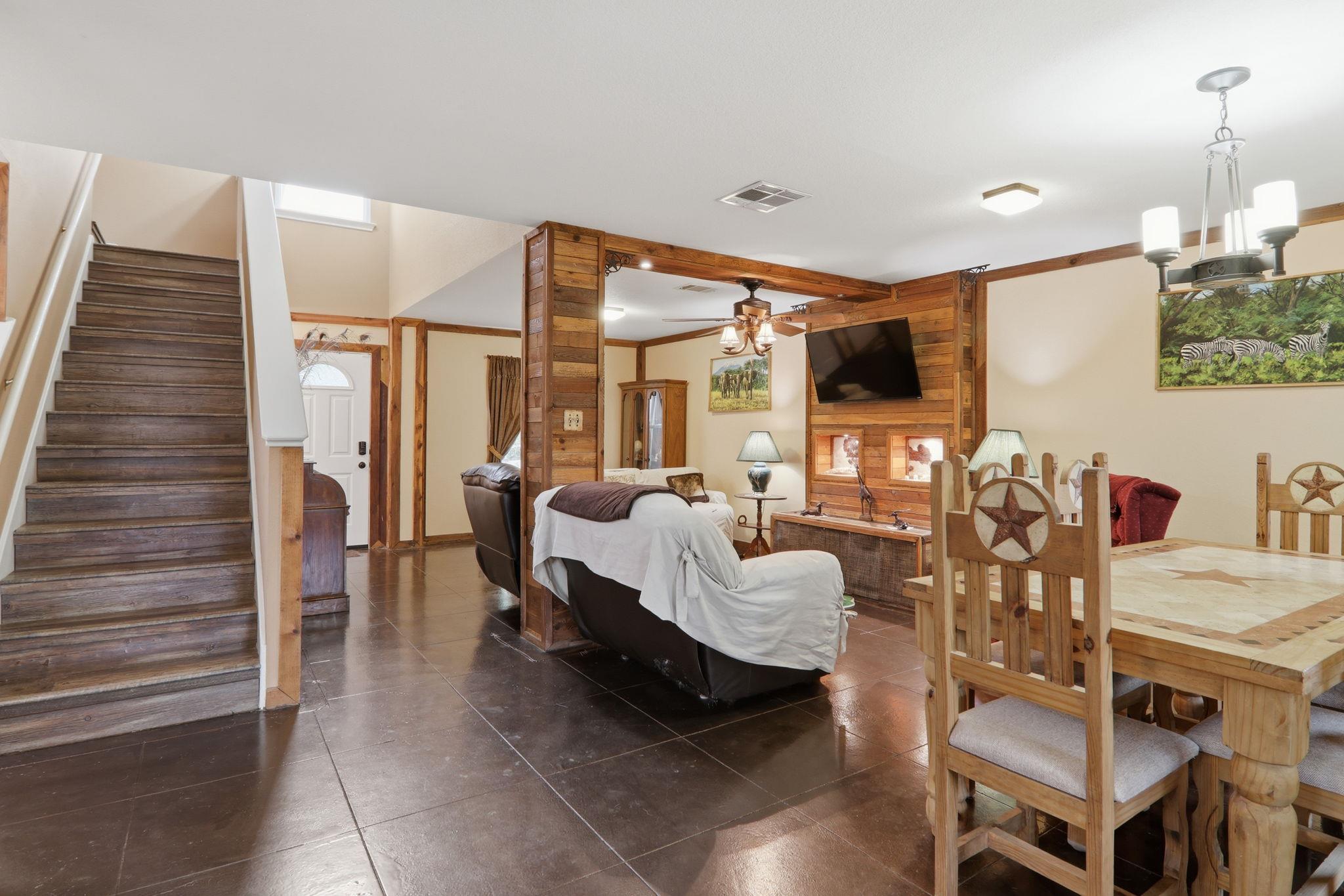 202 Pheasant Trl, Bastrop, TX 78602