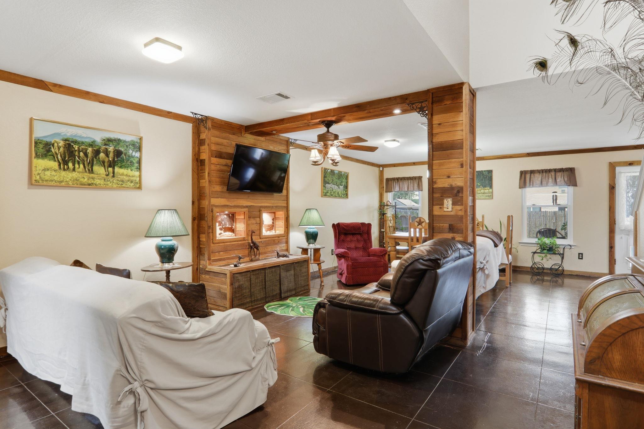 202 Pheasant Trl, Bastrop, TX 78602