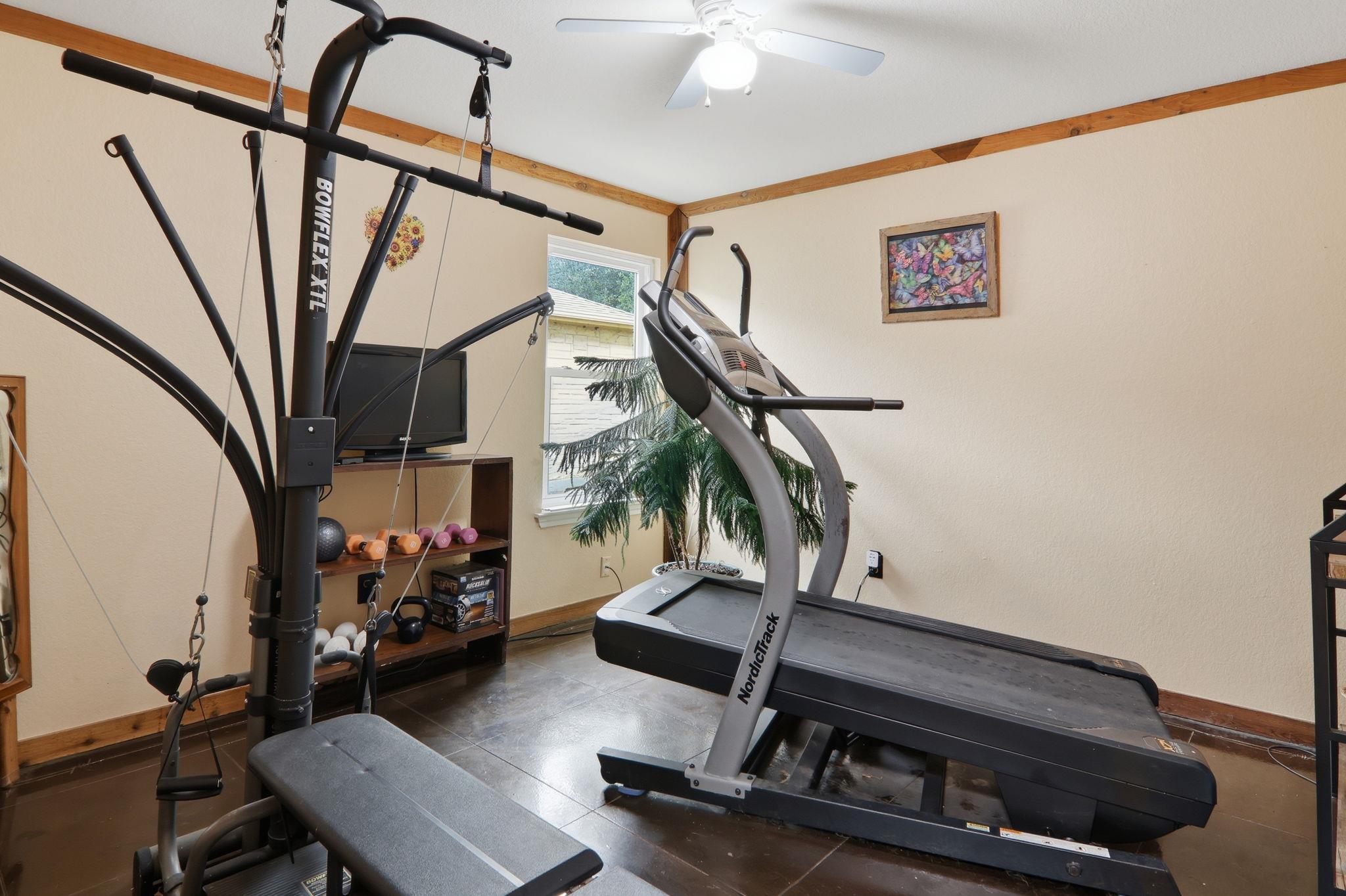 202 Pheasant Trl, Bastrop, TX 78602