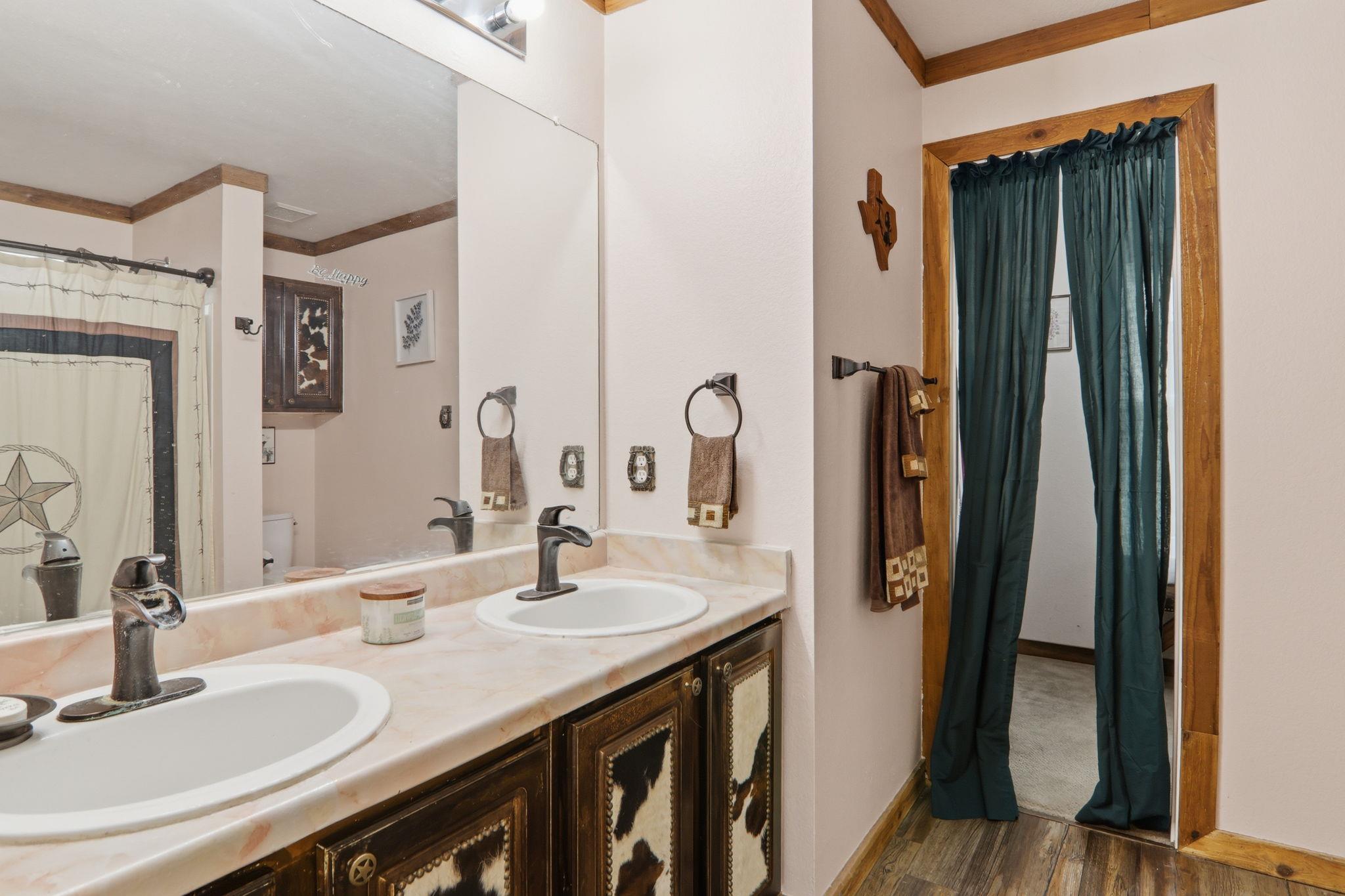 202 Pheasant Trl, Bastrop, TX 78602