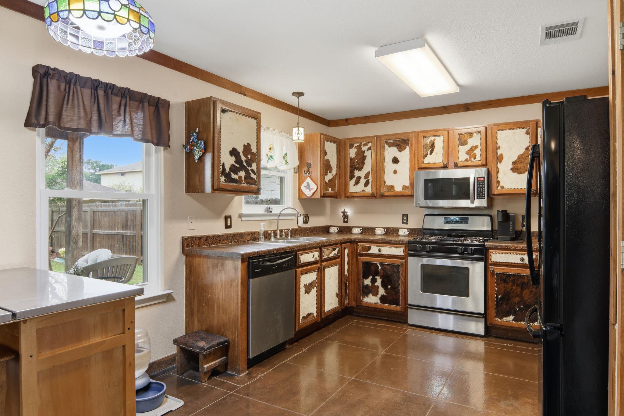 202 Pheasant Trl, Bastrop, TX 78602