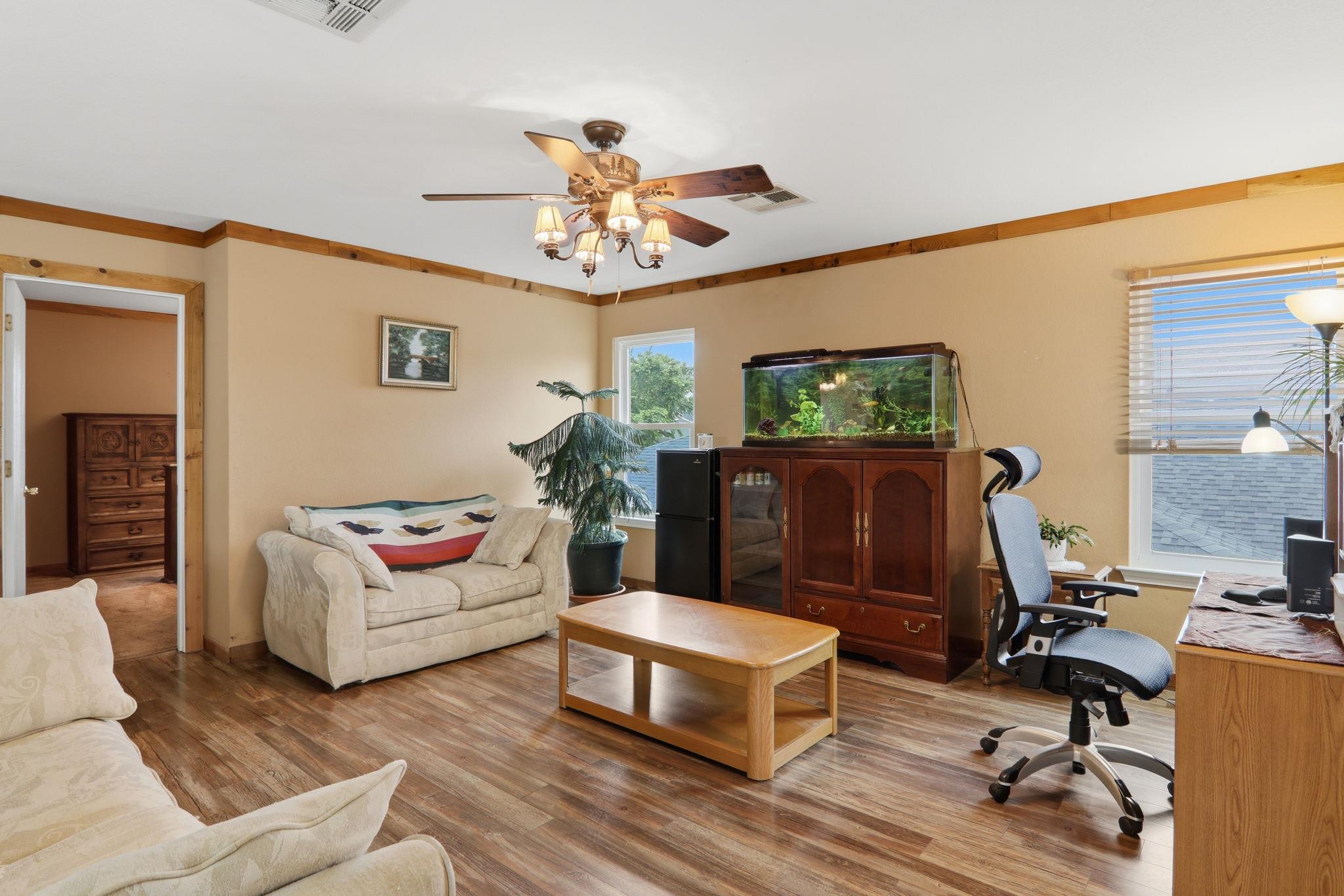 202 Pheasant Trl, Bastrop, TX 78602