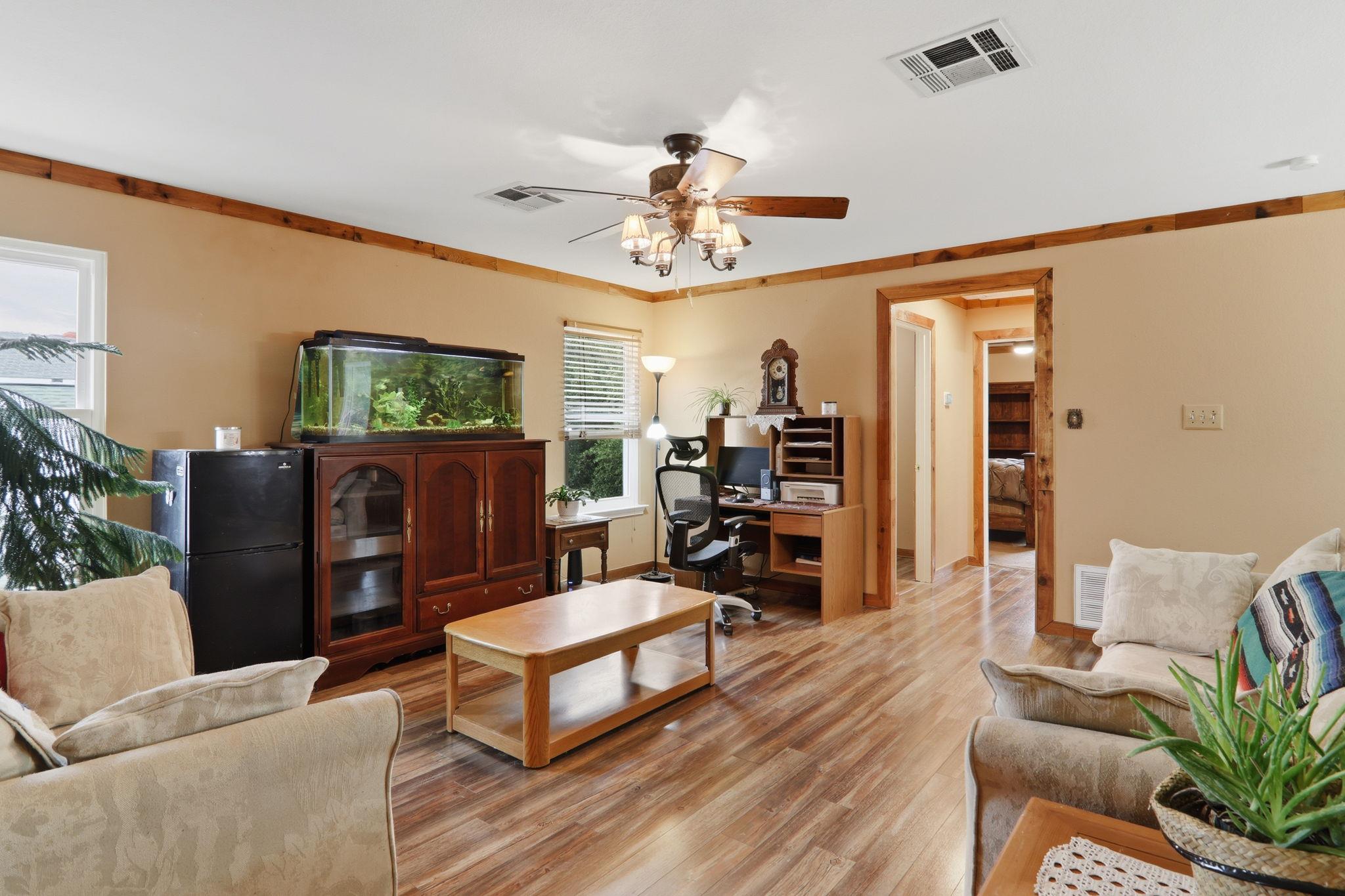 202 Pheasant Trl, Bastrop, TX 78602