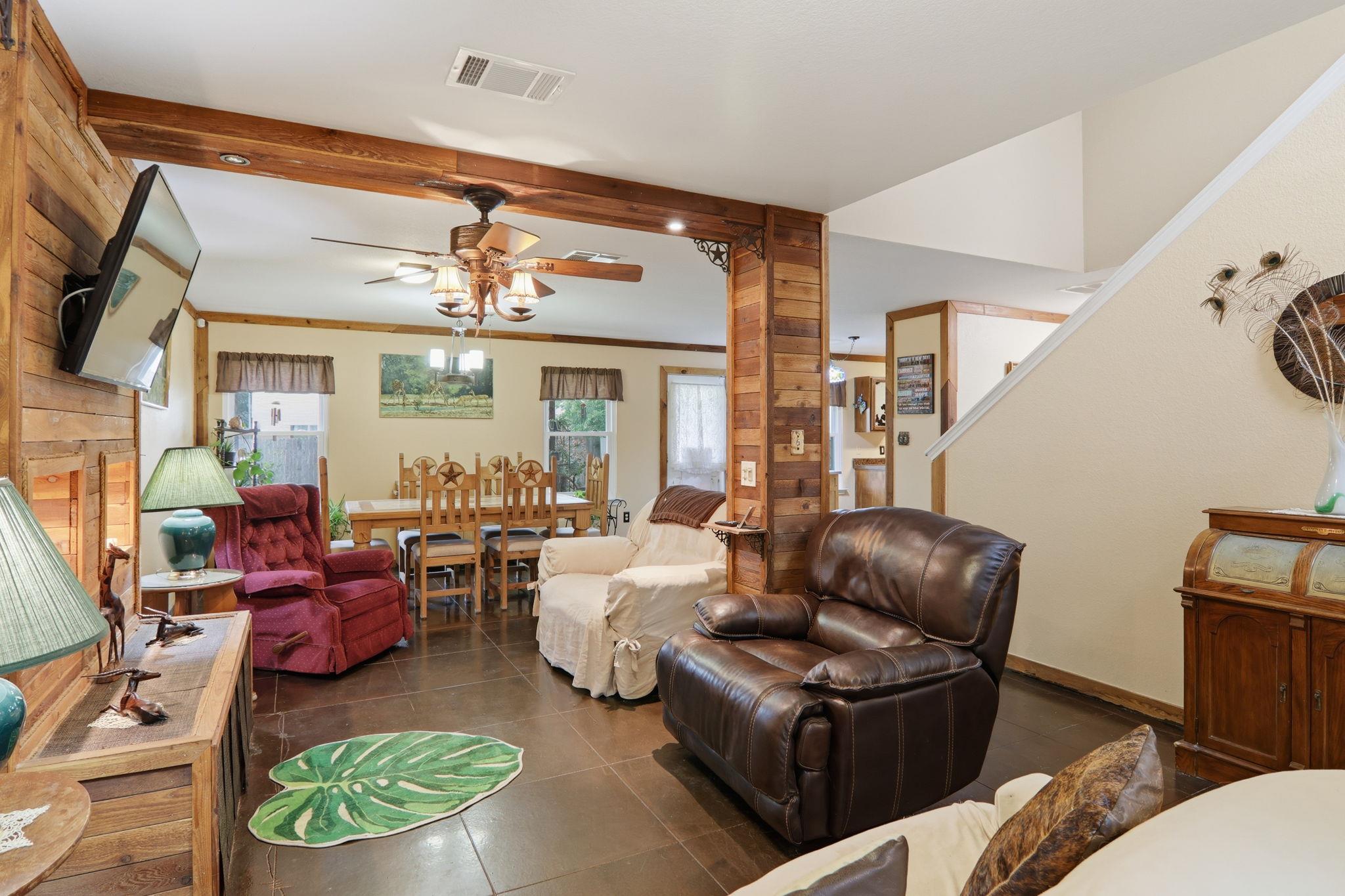 202 Pheasant Trl, Bastrop, TX 78602