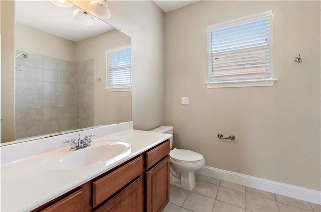6009 Fairway St # 1A, Austin, TX 78741