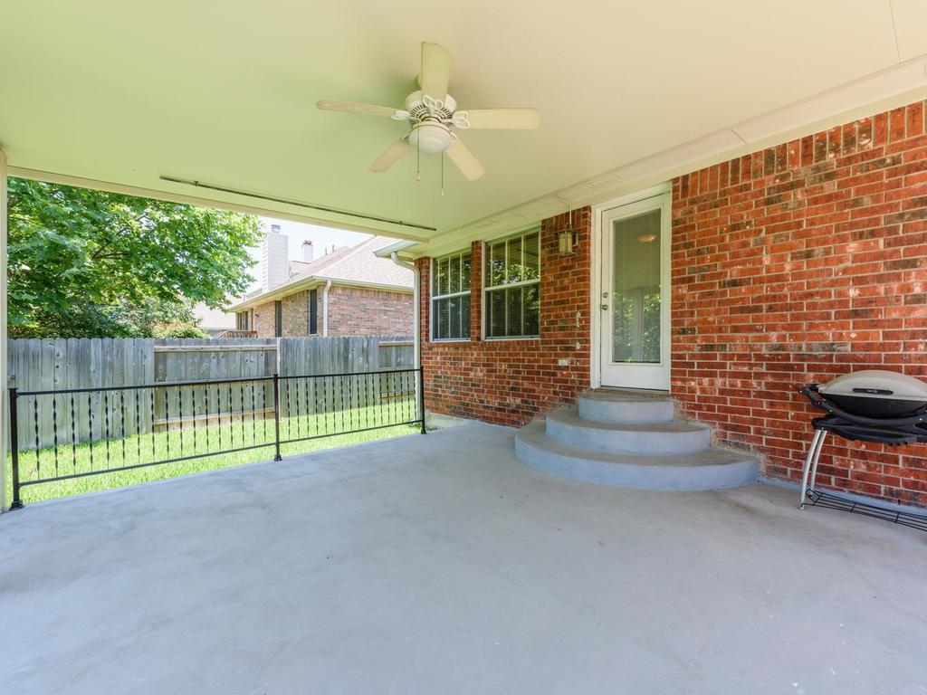 442 S Lynnwood Trl, Cedar Park, TX 78613
