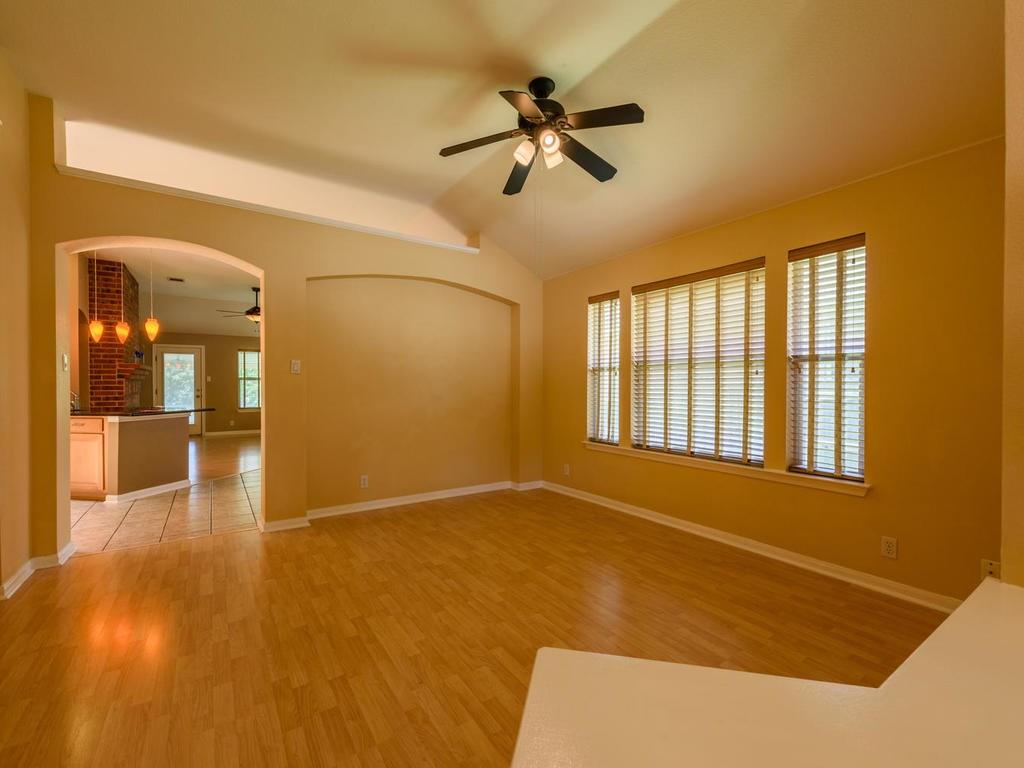442 S Lynnwood Trl, Cedar Park, TX 78613