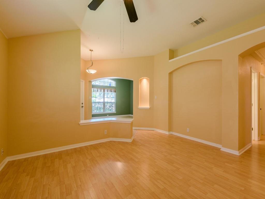 442 S Lynnwood Trl, Cedar Park, TX 78613