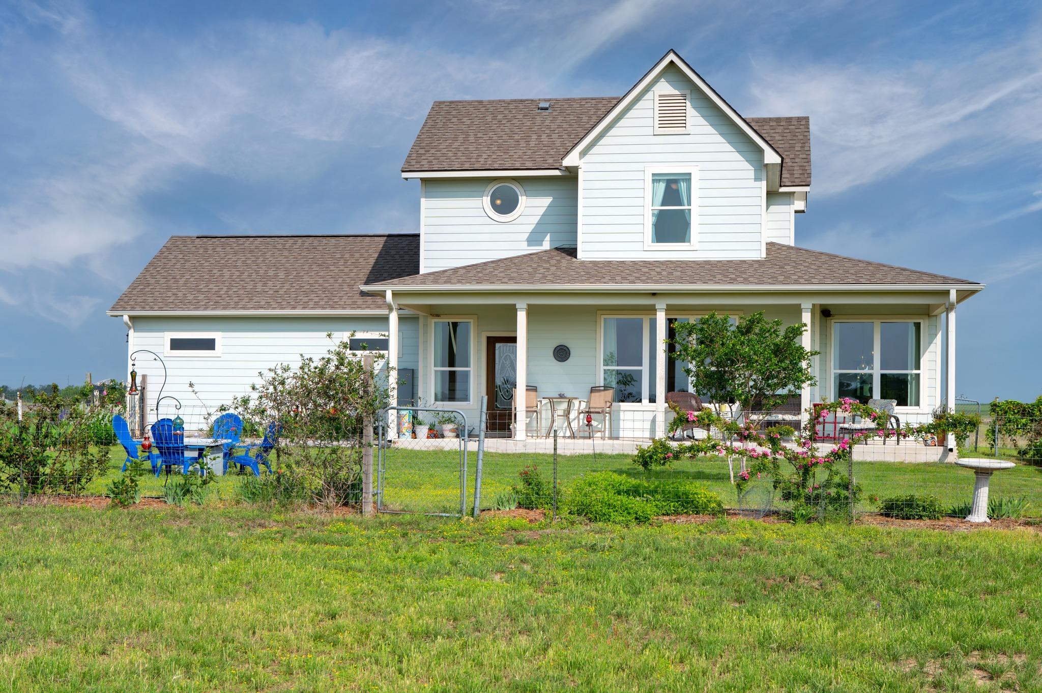 1662 County Road 465, Coupland, TX 78615