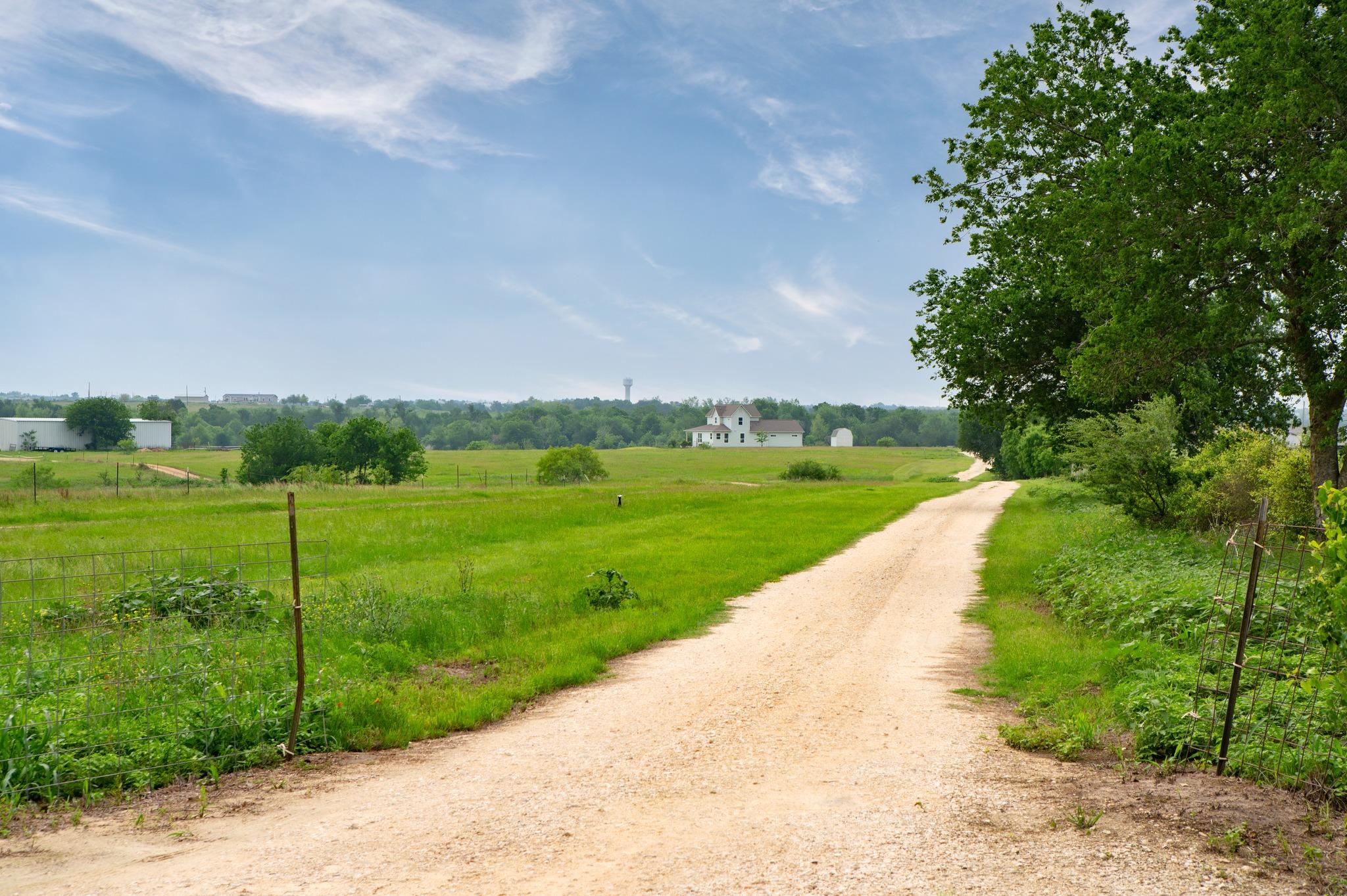 1662 County Road 465, Coupland, TX 78615