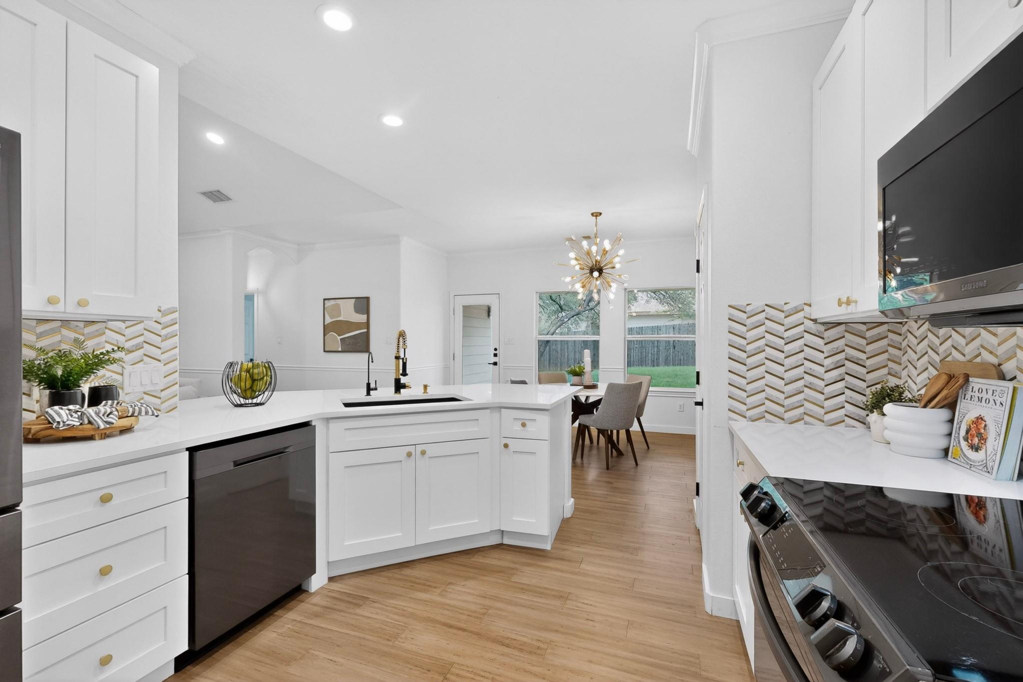 14902 Longbranch Dr, Austin, TX 78734