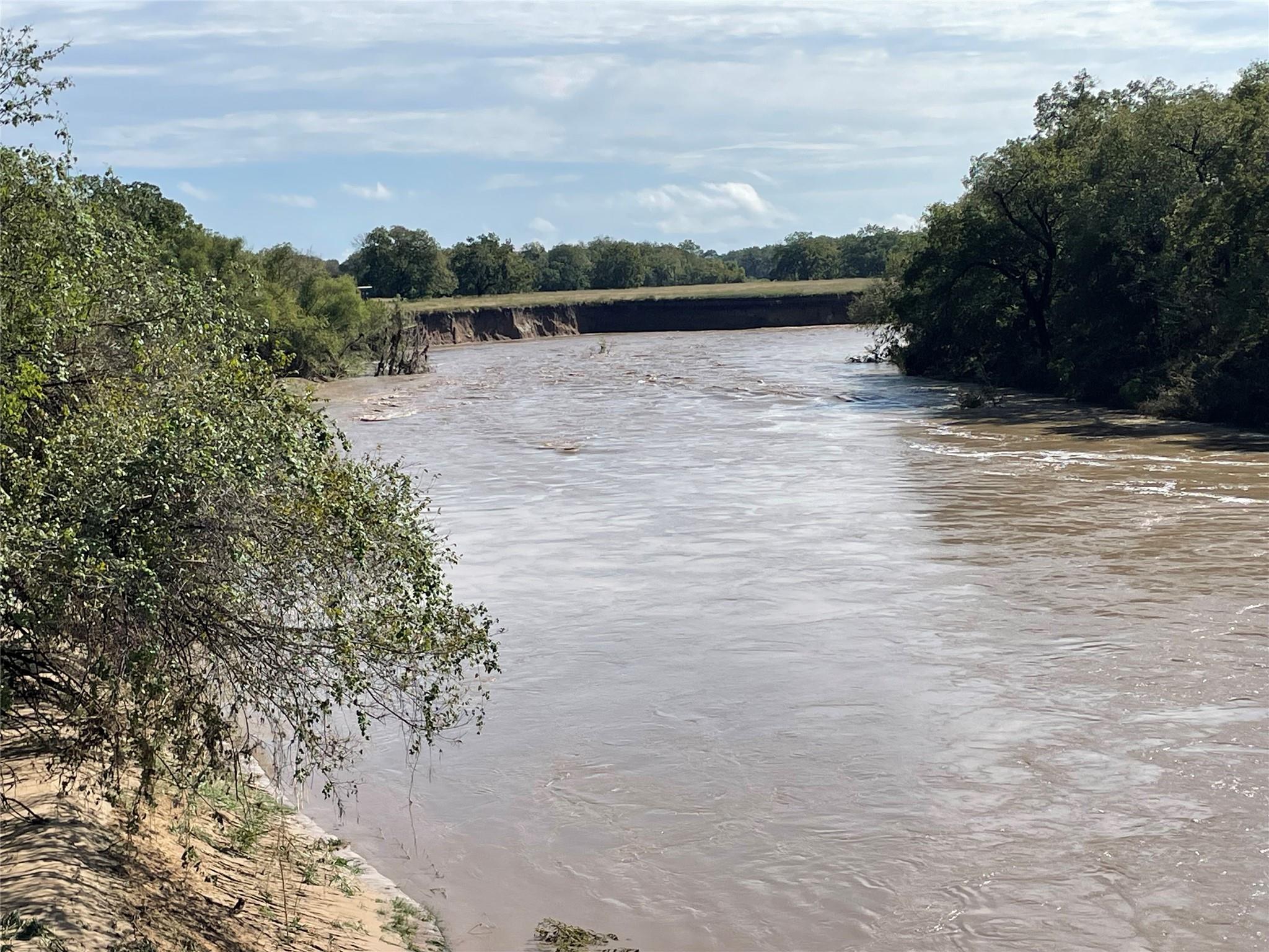 607 County Road 2371 Rd, Meridian, TX 76665