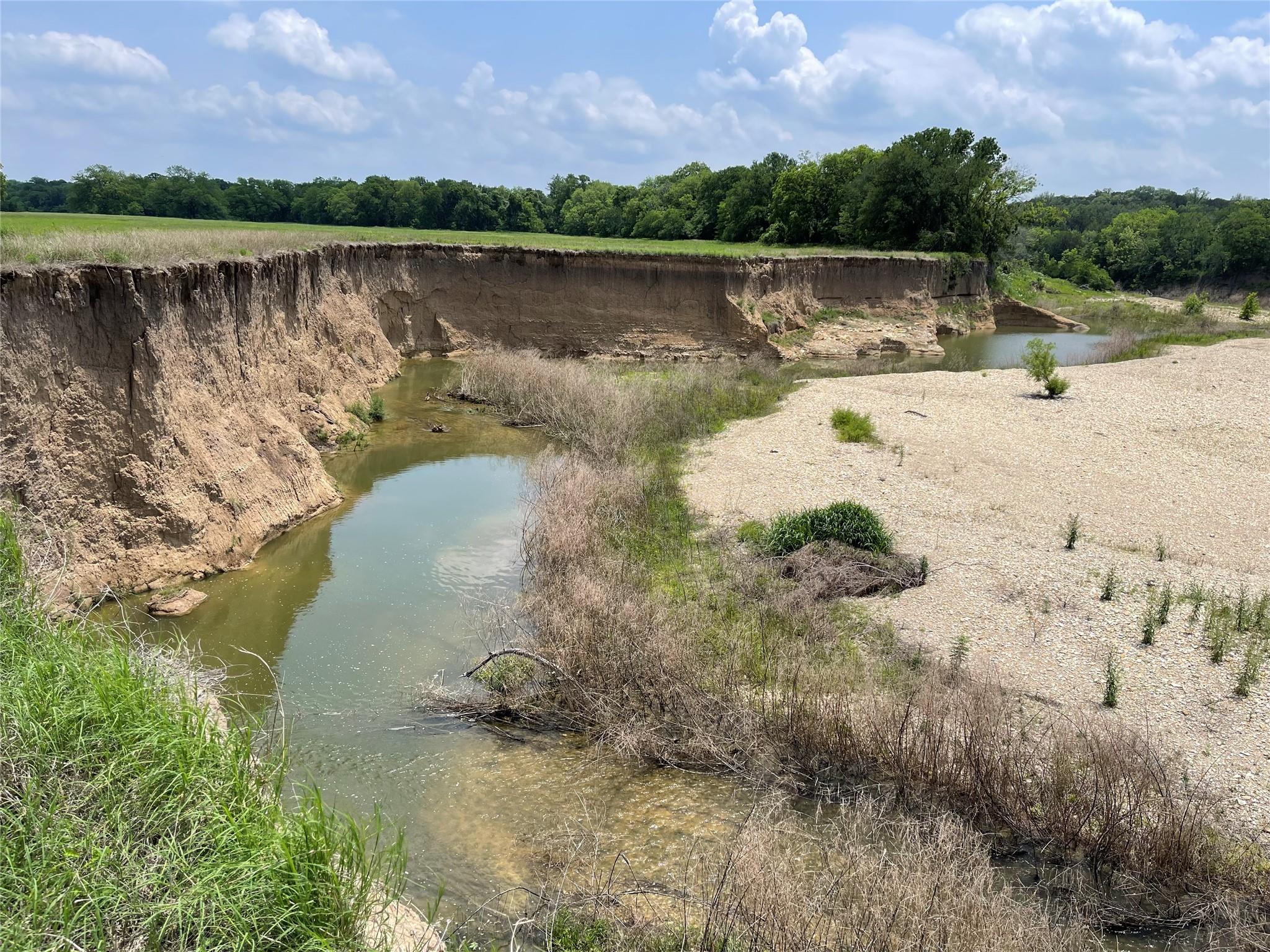 607 County Road 2371 Rd, Meridian, TX 76665