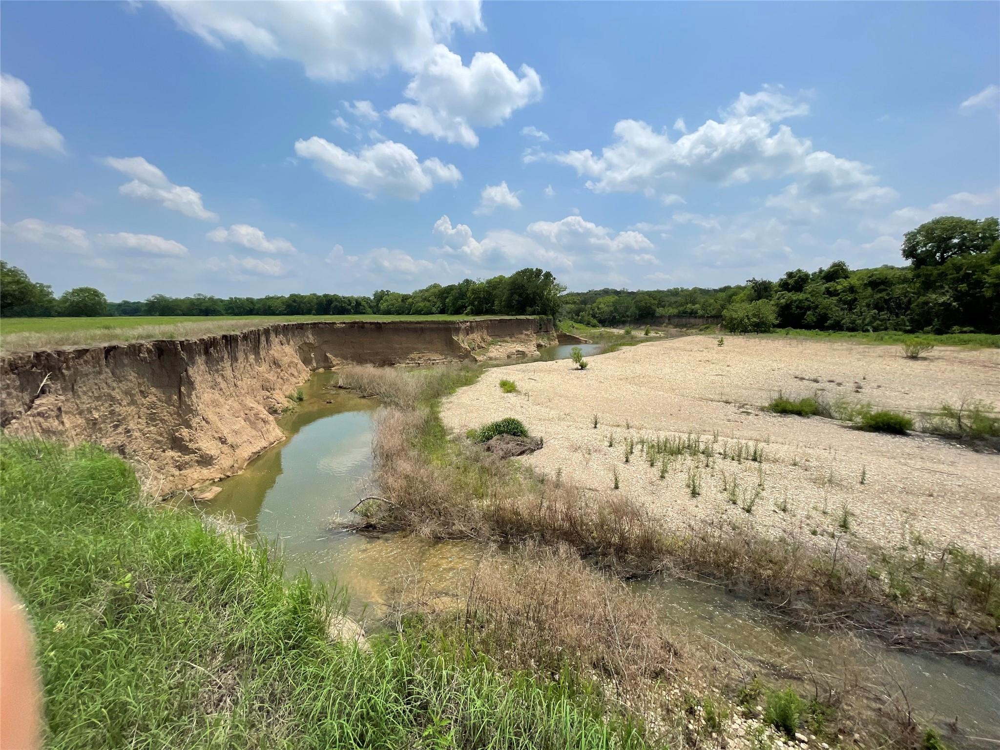 607 County Road 2371 Rd, Meridian, TX 76665