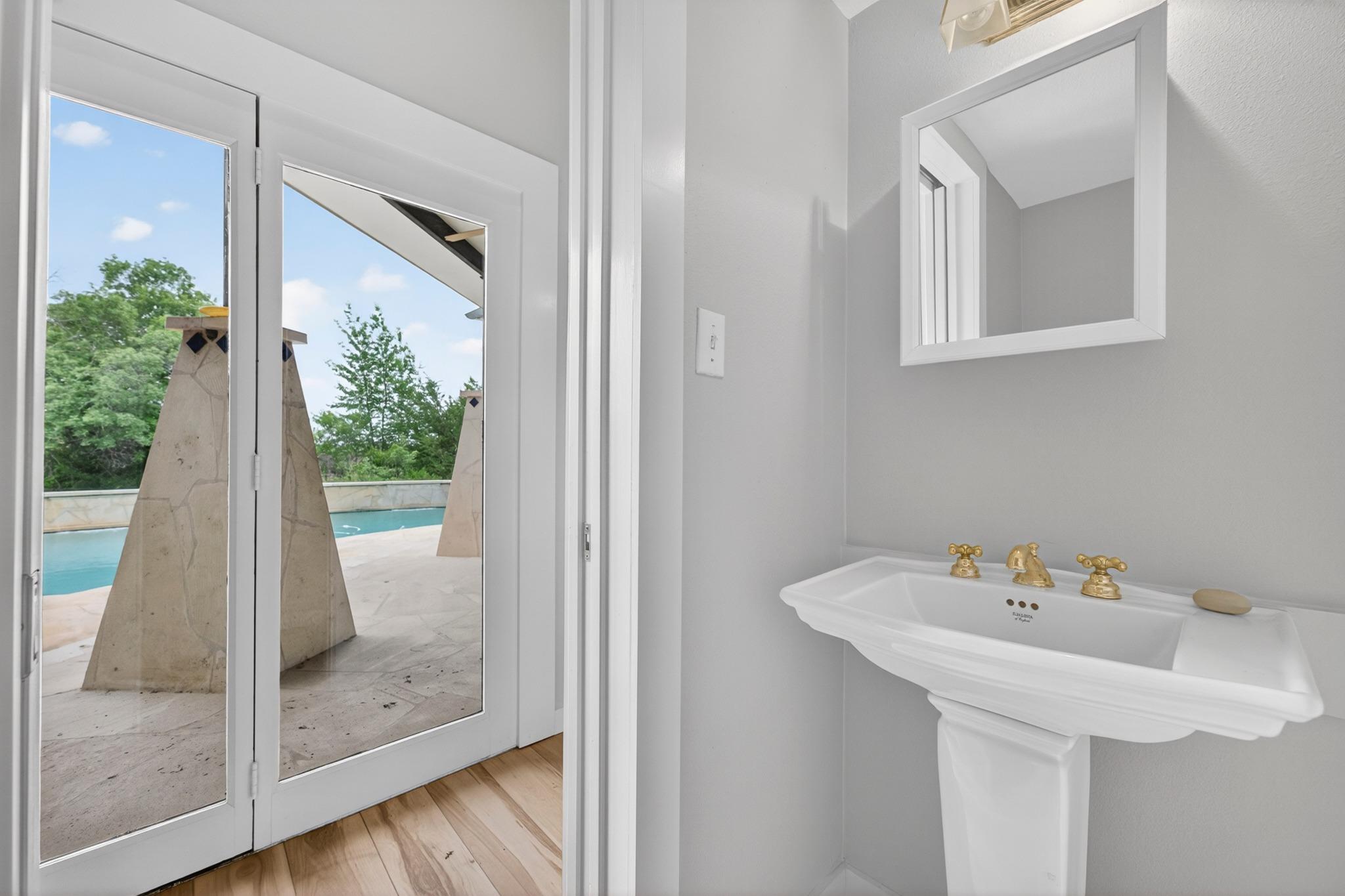 804 N Weston Ln, Austin, TX 78733