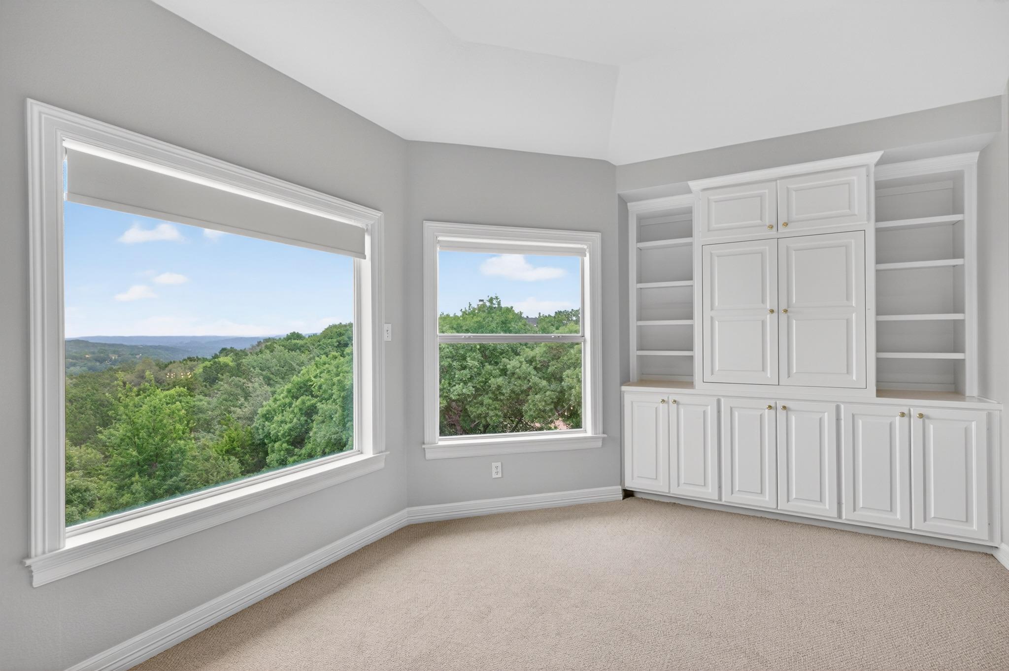 804 N Weston Ln, Austin, TX 78733