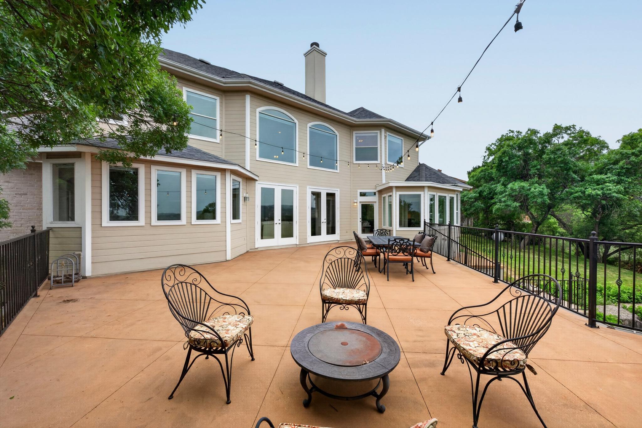 804 N Weston Ln, Austin, TX 78733