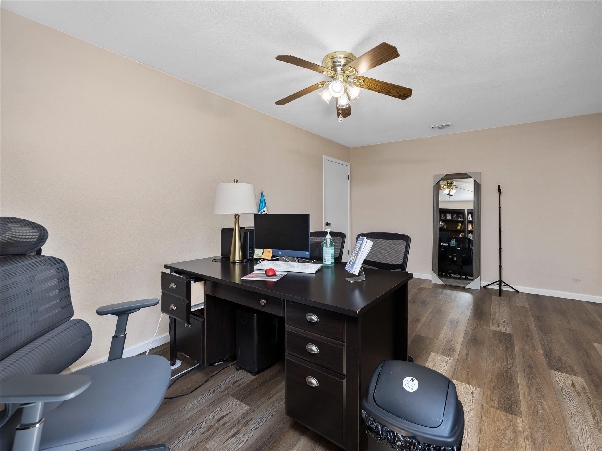 2412 Williamson Rd, Lockhart, TX 78644