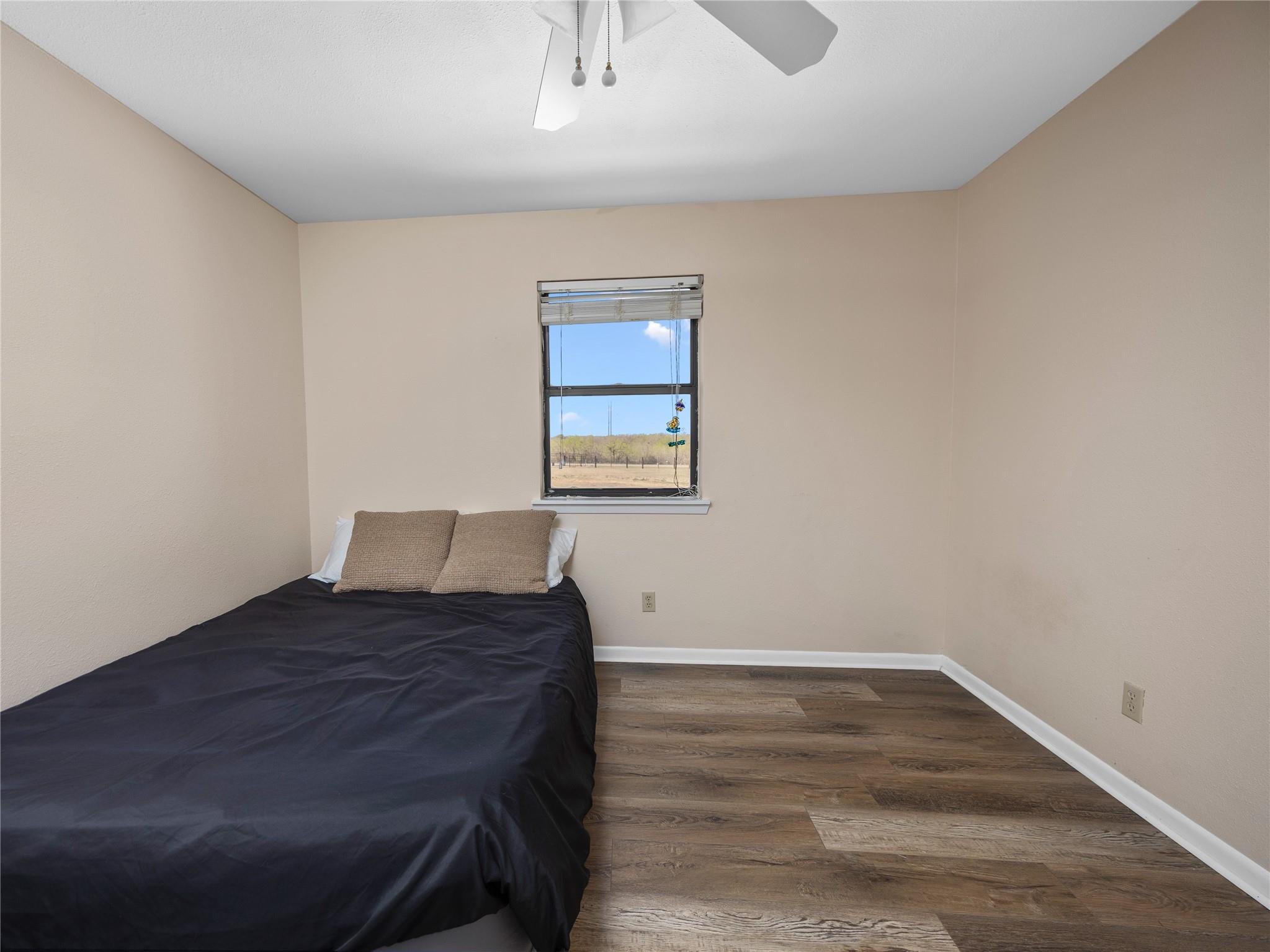 2412 Williamson Rd, Lockhart, TX 78644