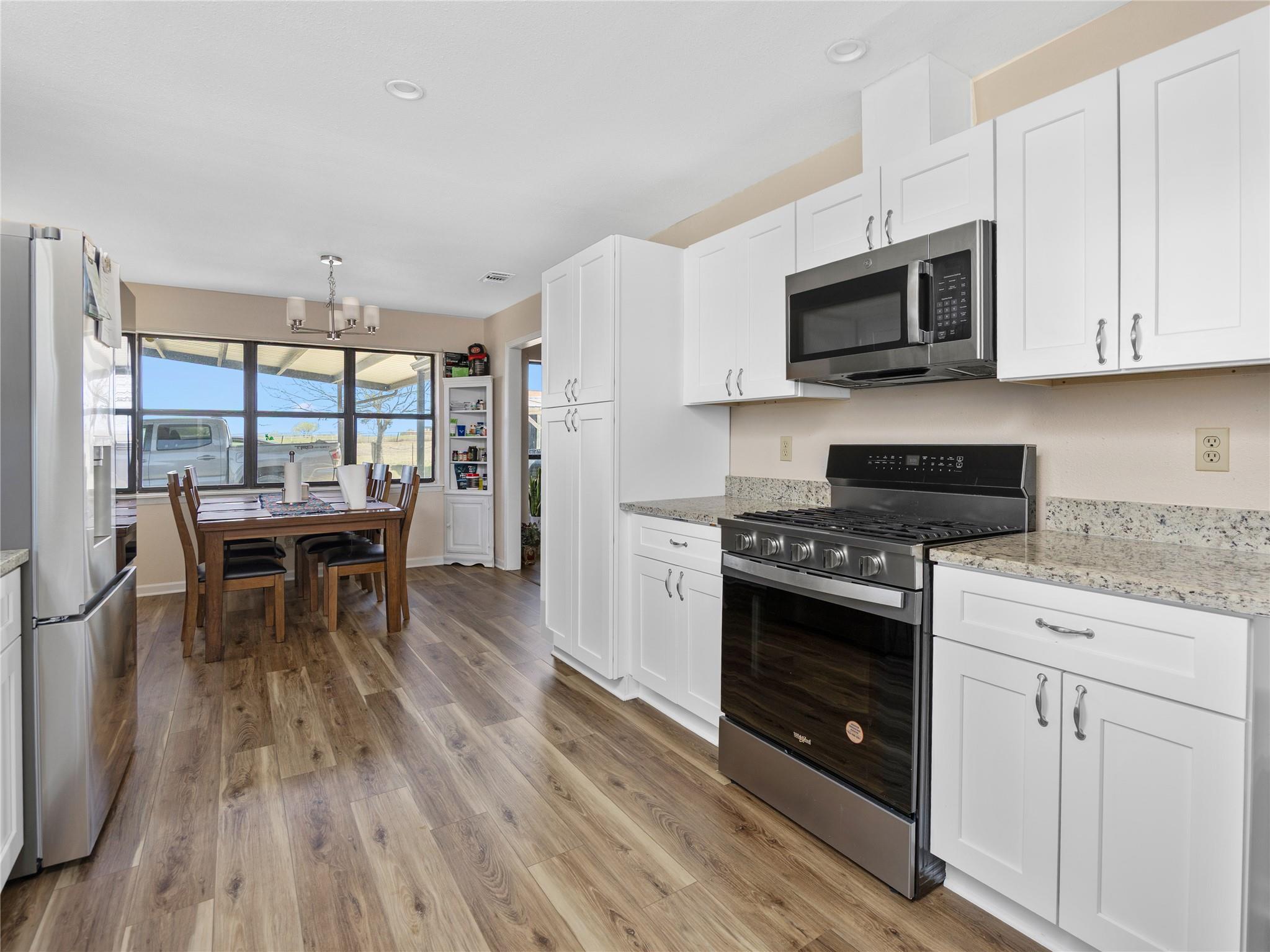 2412 Williamson Rd, Lockhart, TX 78644