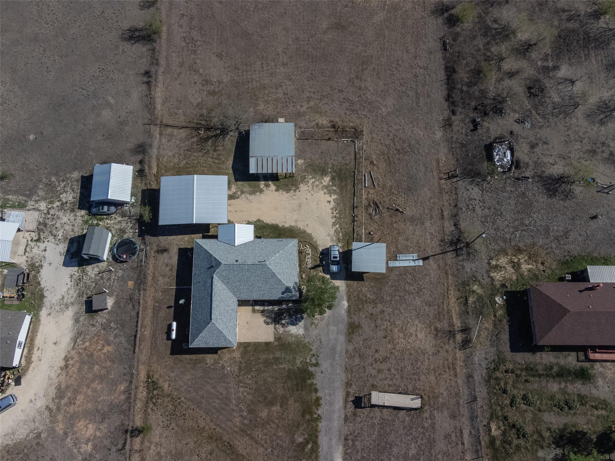 2412 Williamson Rd, Lockhart, TX 78644