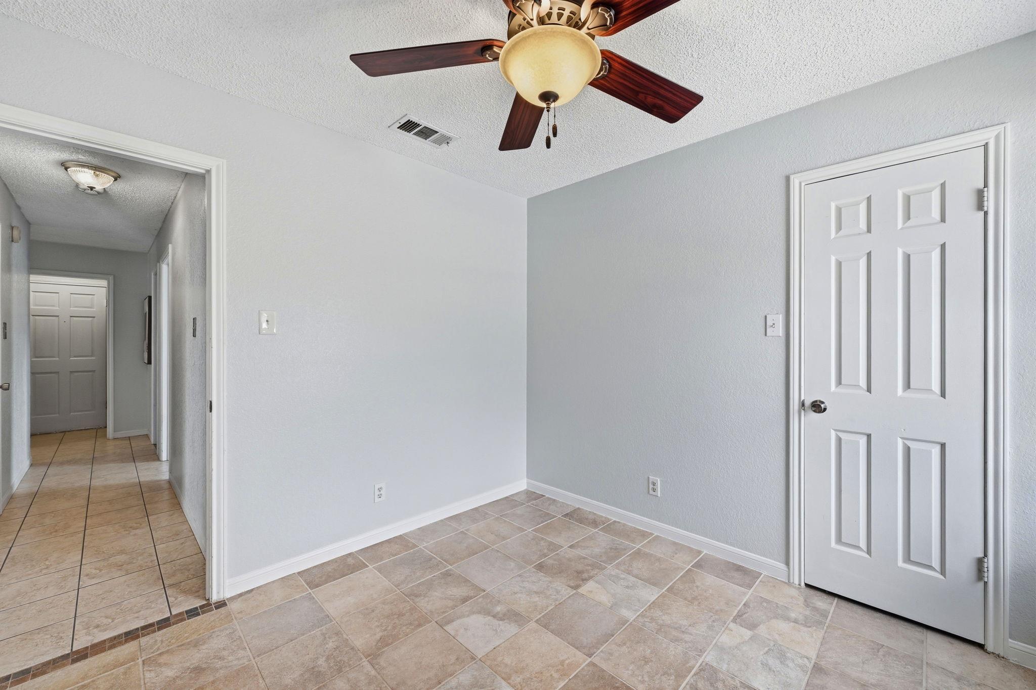 4805 Creekside Dr, Killeen, TX 76543