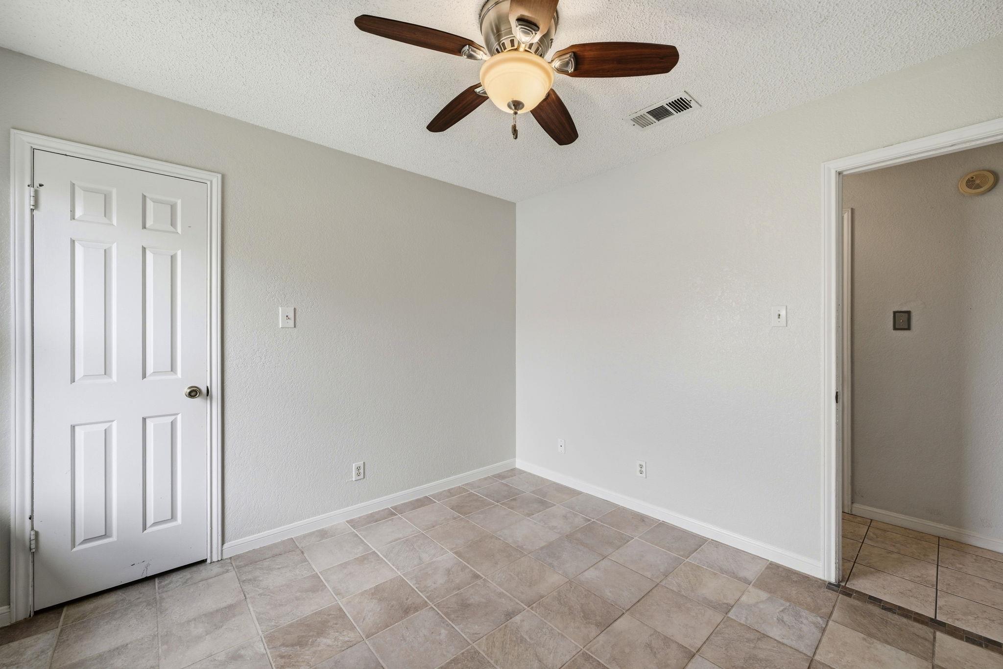 4805 Creekside Dr, Killeen, TX 76543