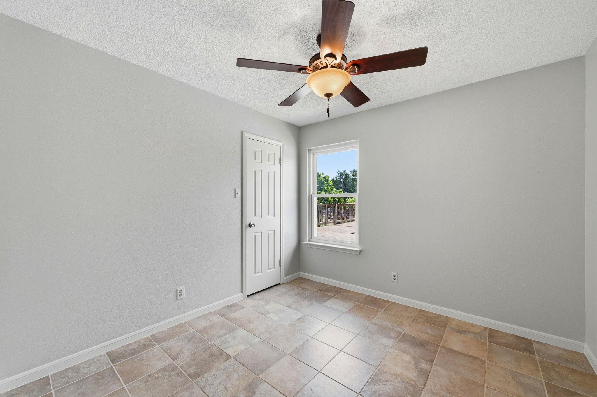 4805 Creekside Dr, Killeen, TX 76543