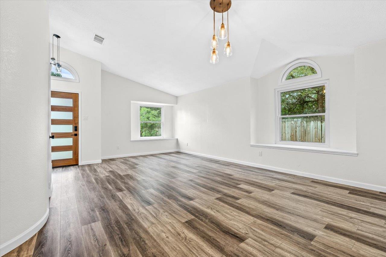 4004 Danli Ln, Austin, TX 78749