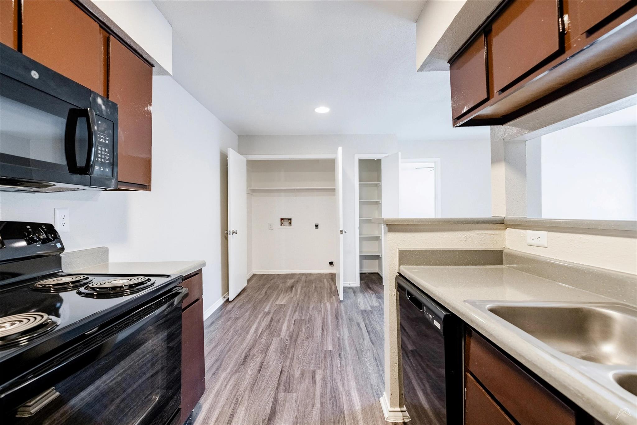 2809 W William Cannon Dr # E208, Austin, TX 78745