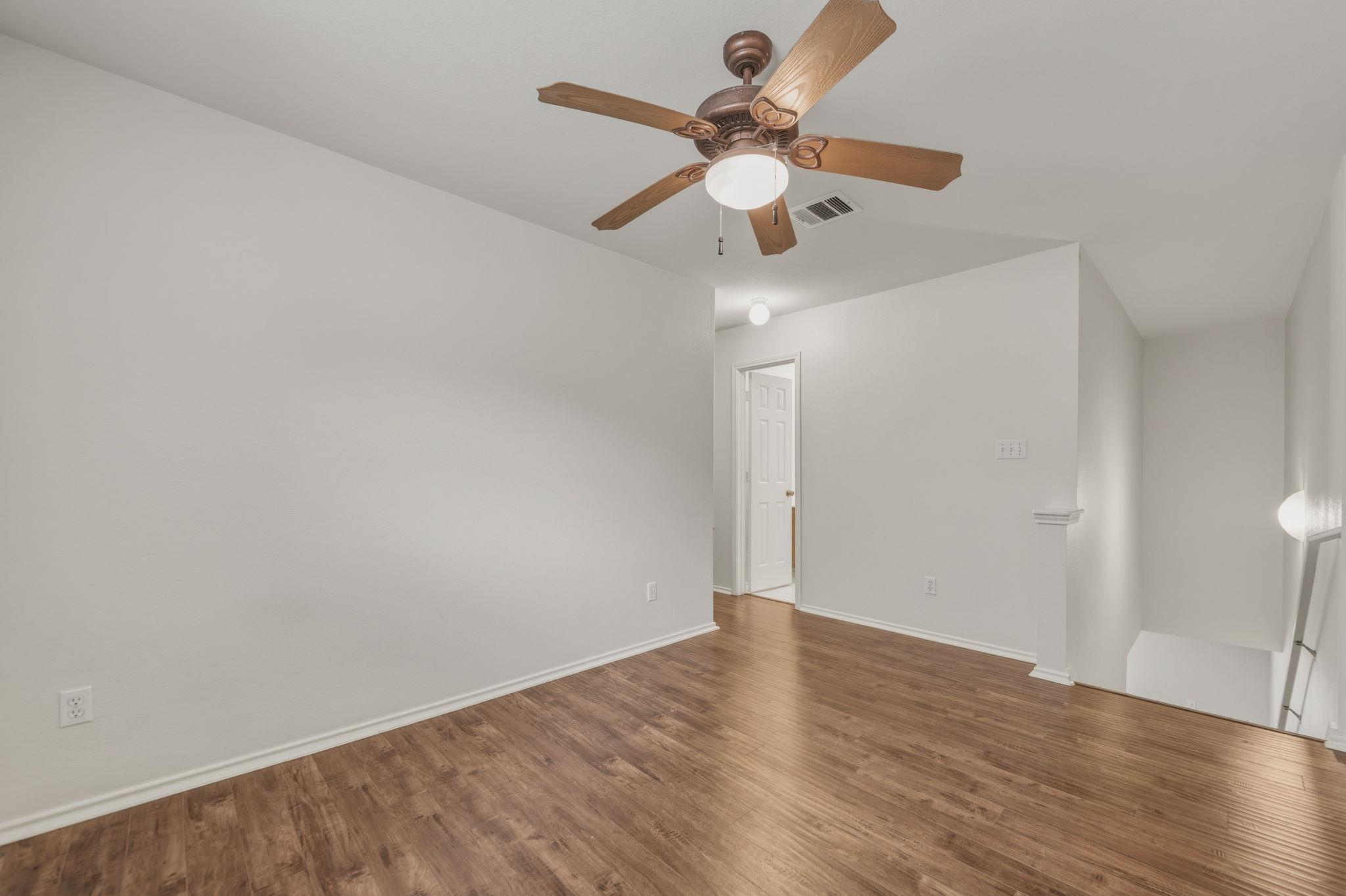 109 Comal Cv, Elgin, TX 78621