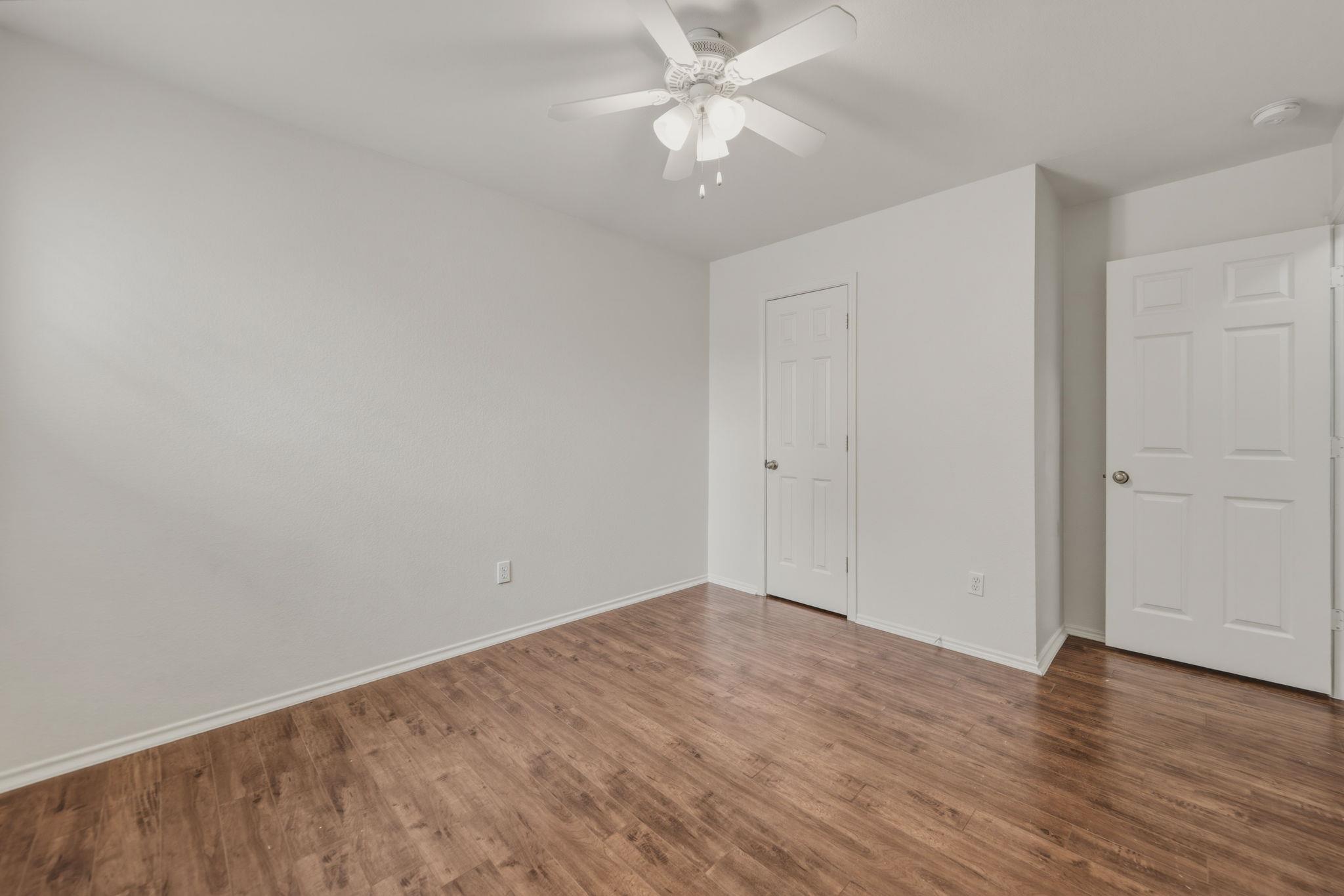 109 Comal Cv, Elgin, TX 78621