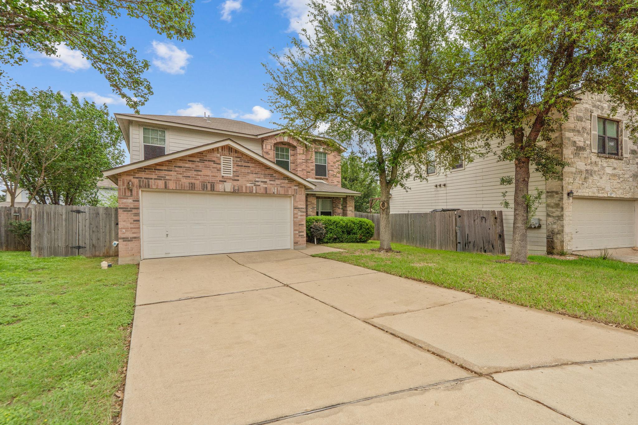 109 Comal Cv, Elgin, TX 78621