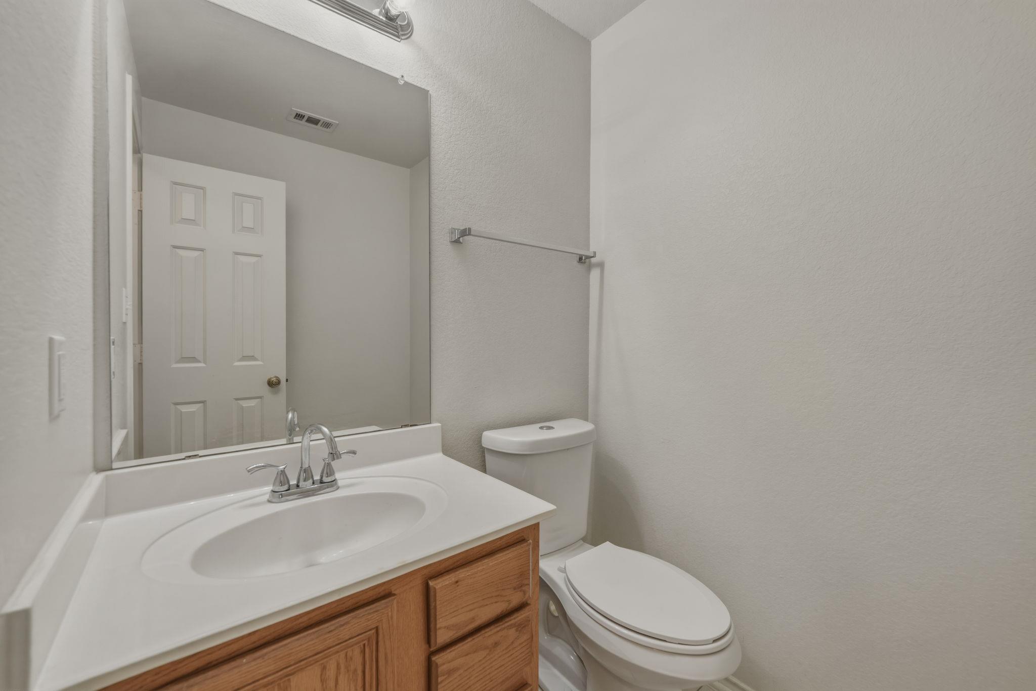 109 Comal Cv, Elgin, TX 78621