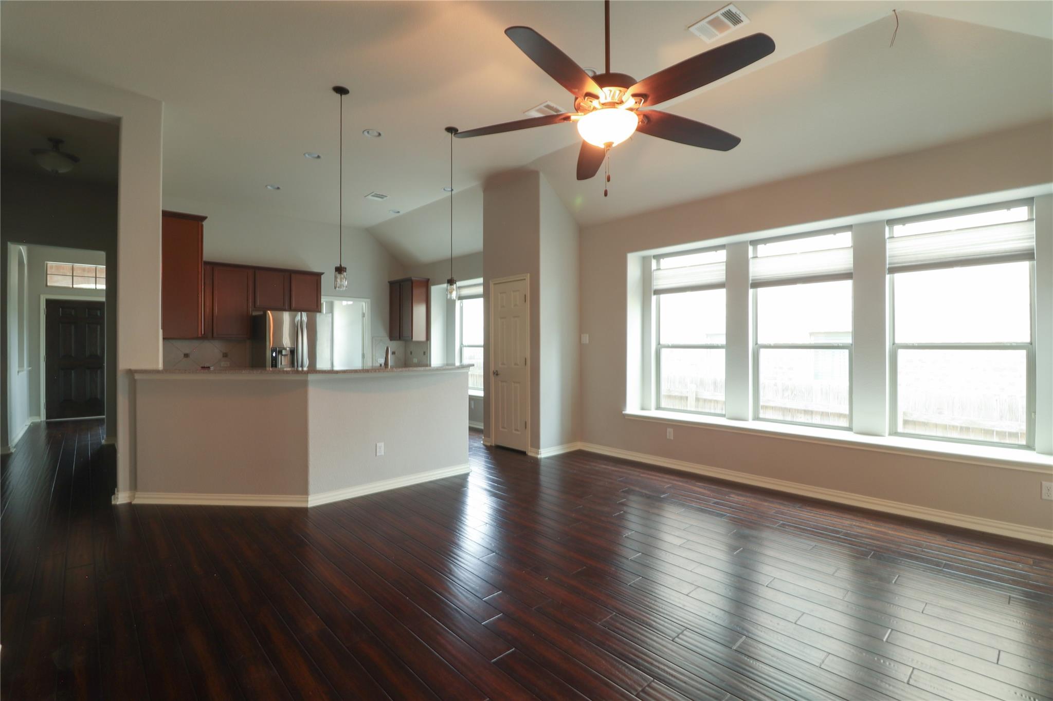 528 Loma Cedro Bnd, Leander, TX 78641