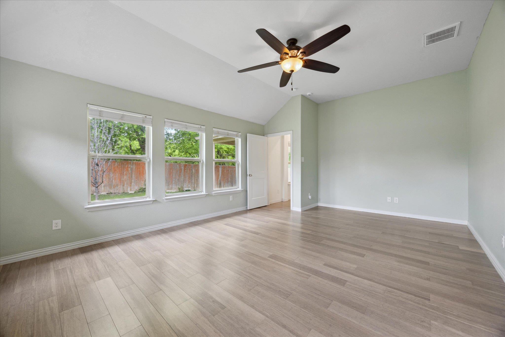 148 Peacock Trl, Buda, TX 78610