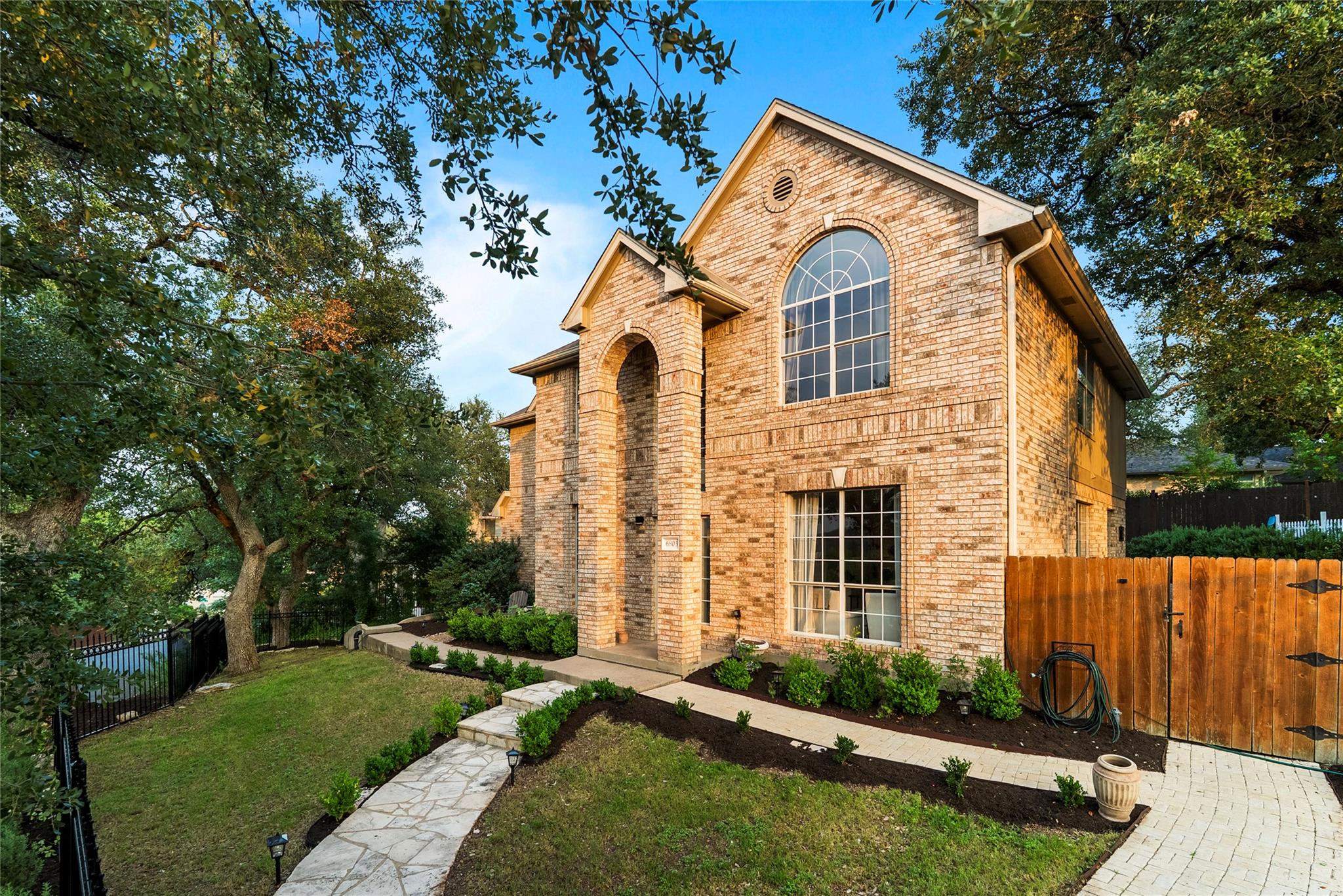 6803 Breezy Pass, Austin, TX 78749