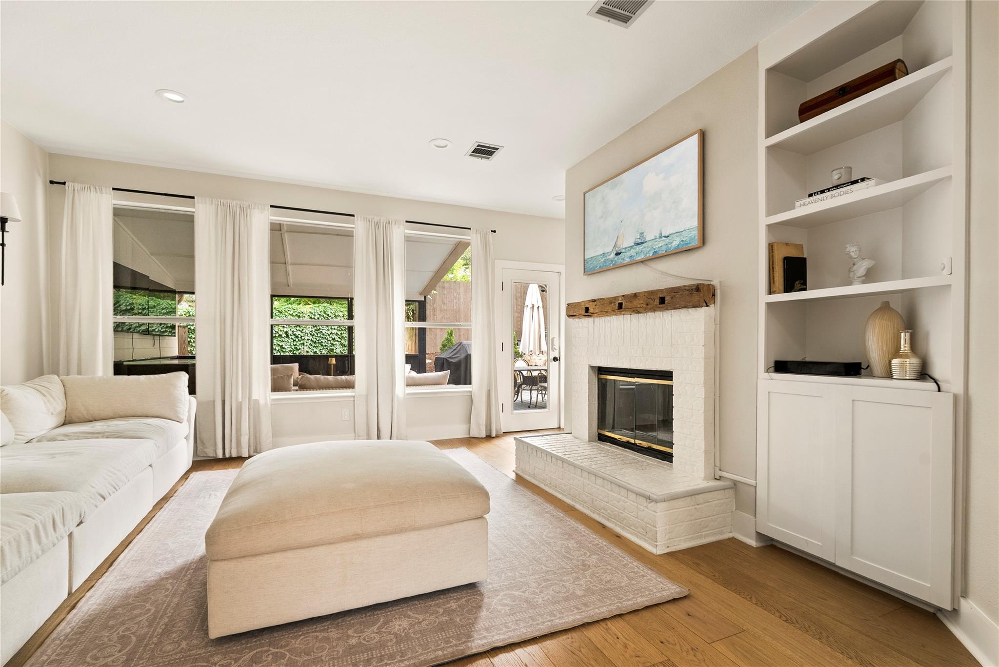 6803 Breezy Pass, Austin, TX 78749