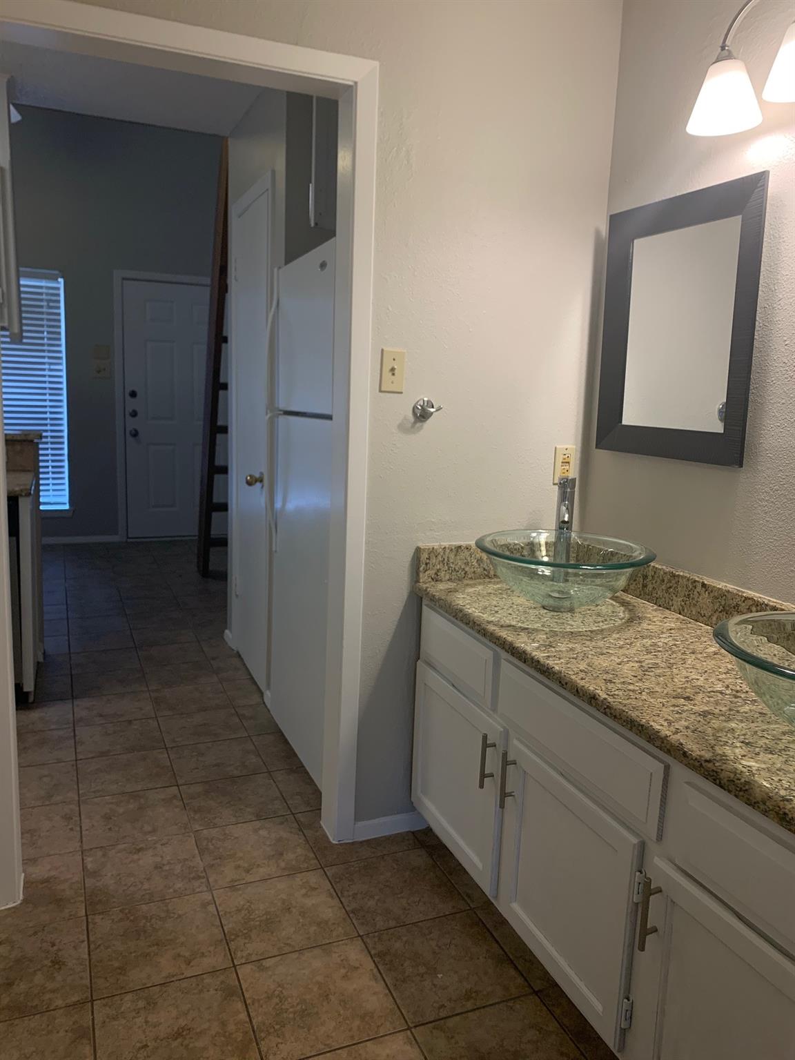 2210 Pearl St # 305, Austin, TX 78705
