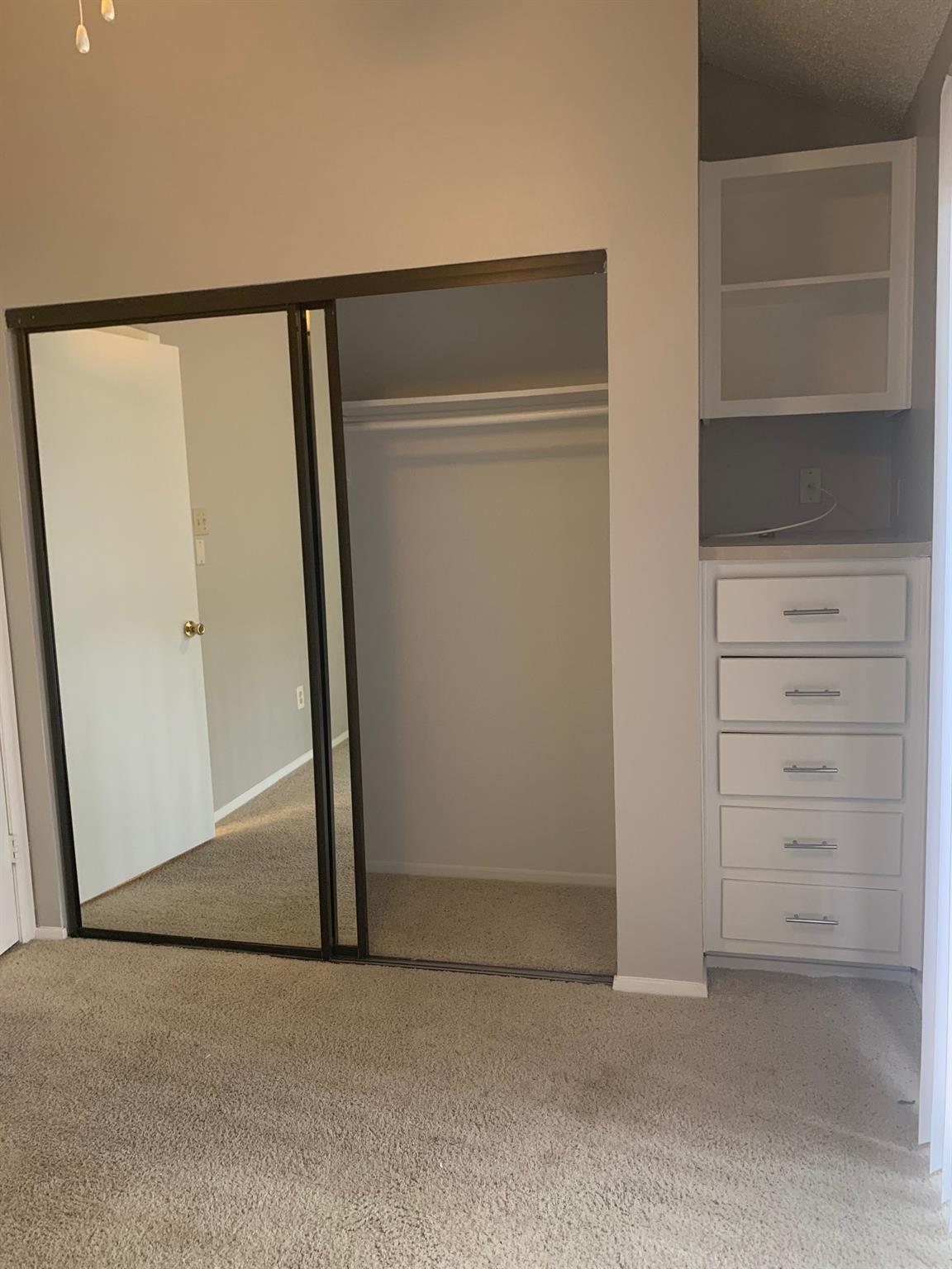 2210 Pearl St # 305, Austin, TX 78705