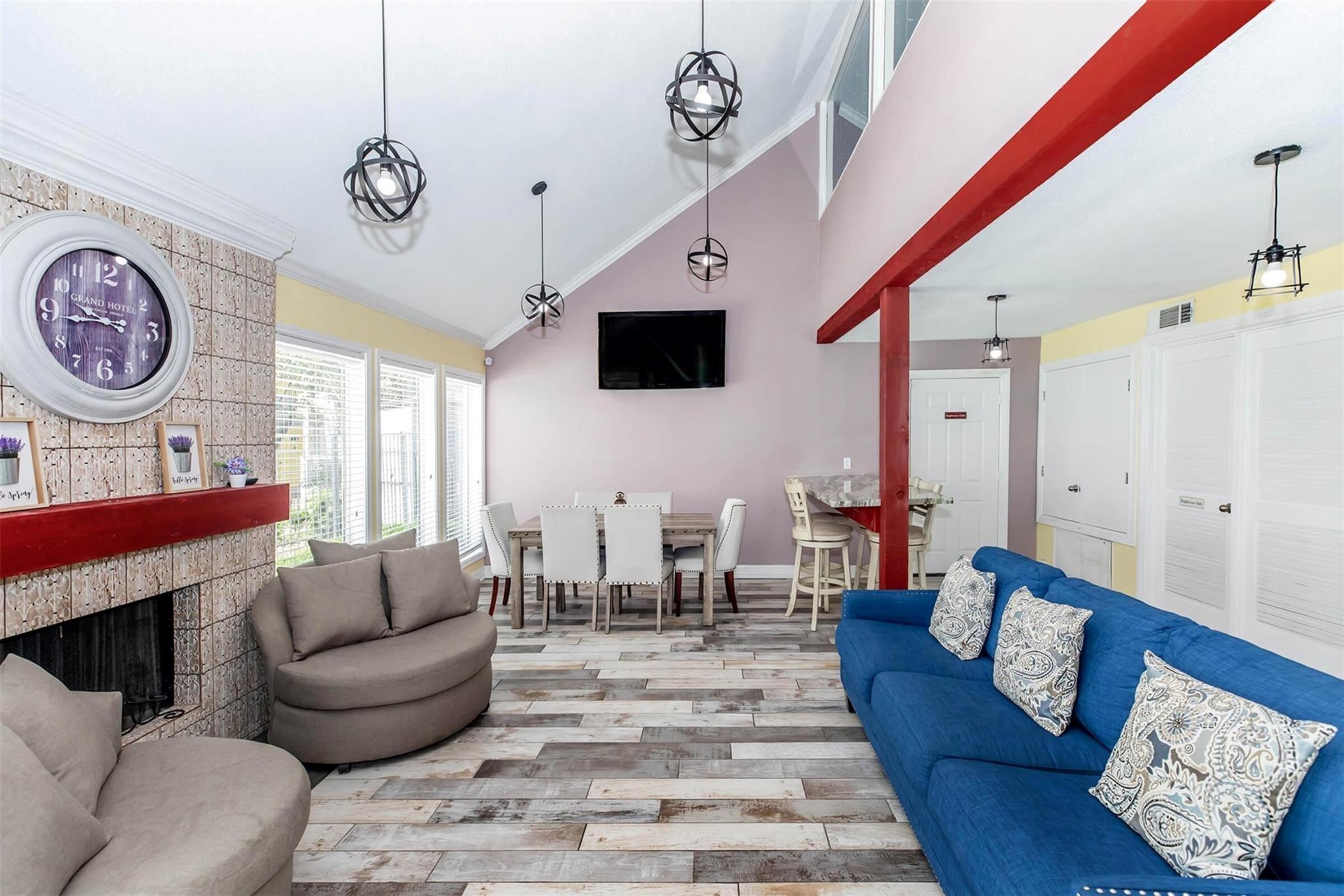 10402 Sandpiper Dr # 4-42, Houston, TX 77096
