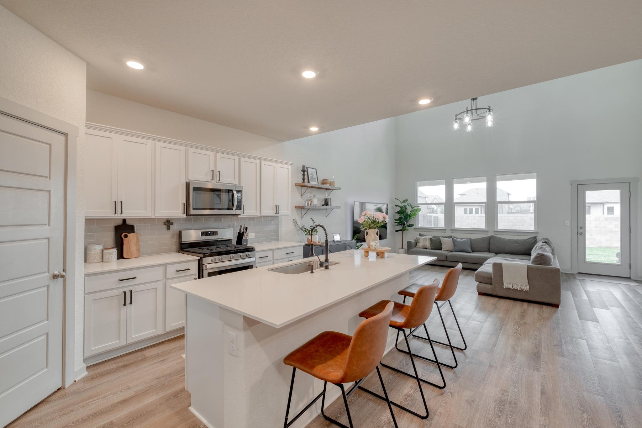 14005 McArthur Dr, Manor, TX 78653