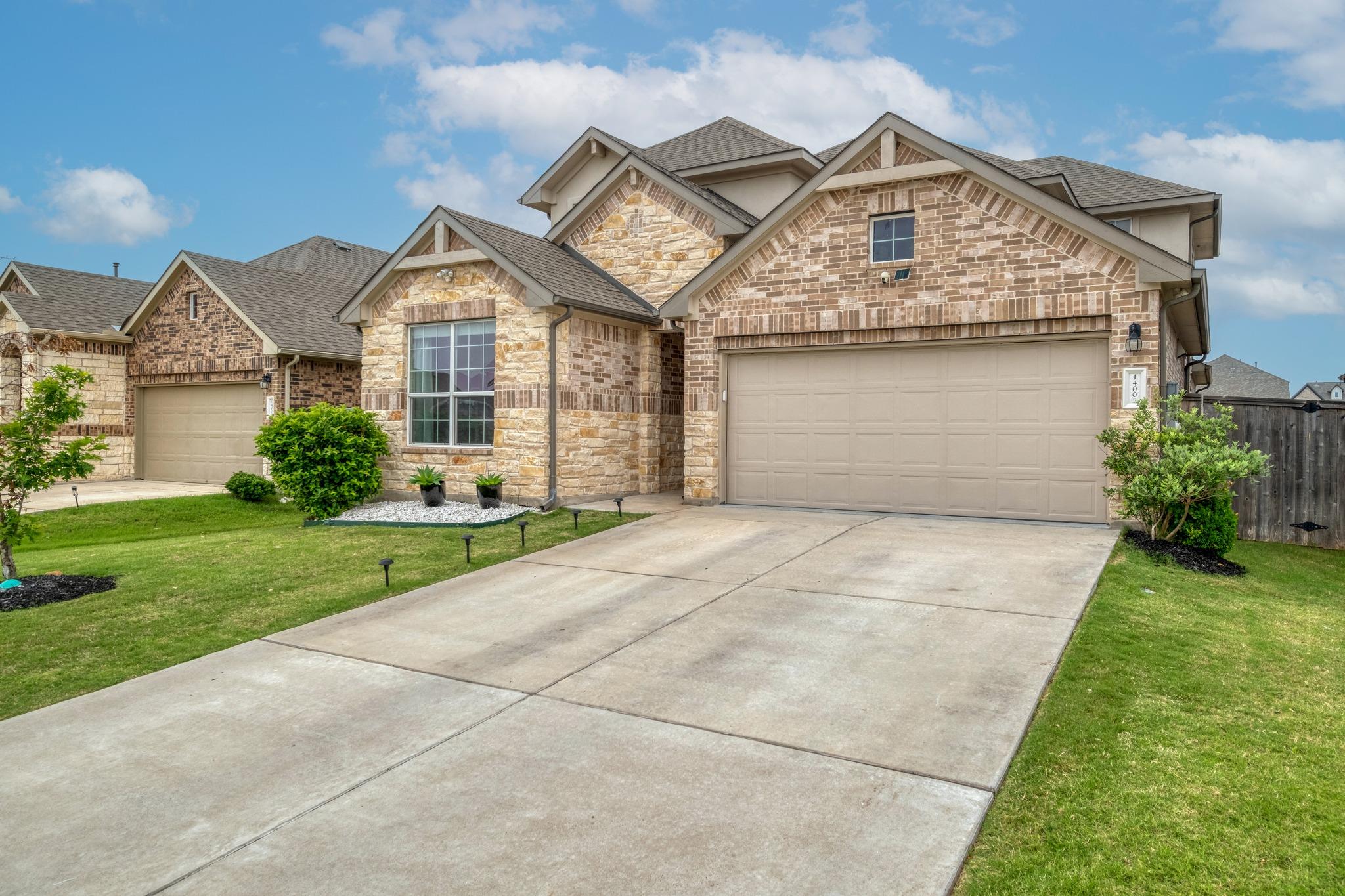 14005 McArthur Dr, Manor, TX 78653