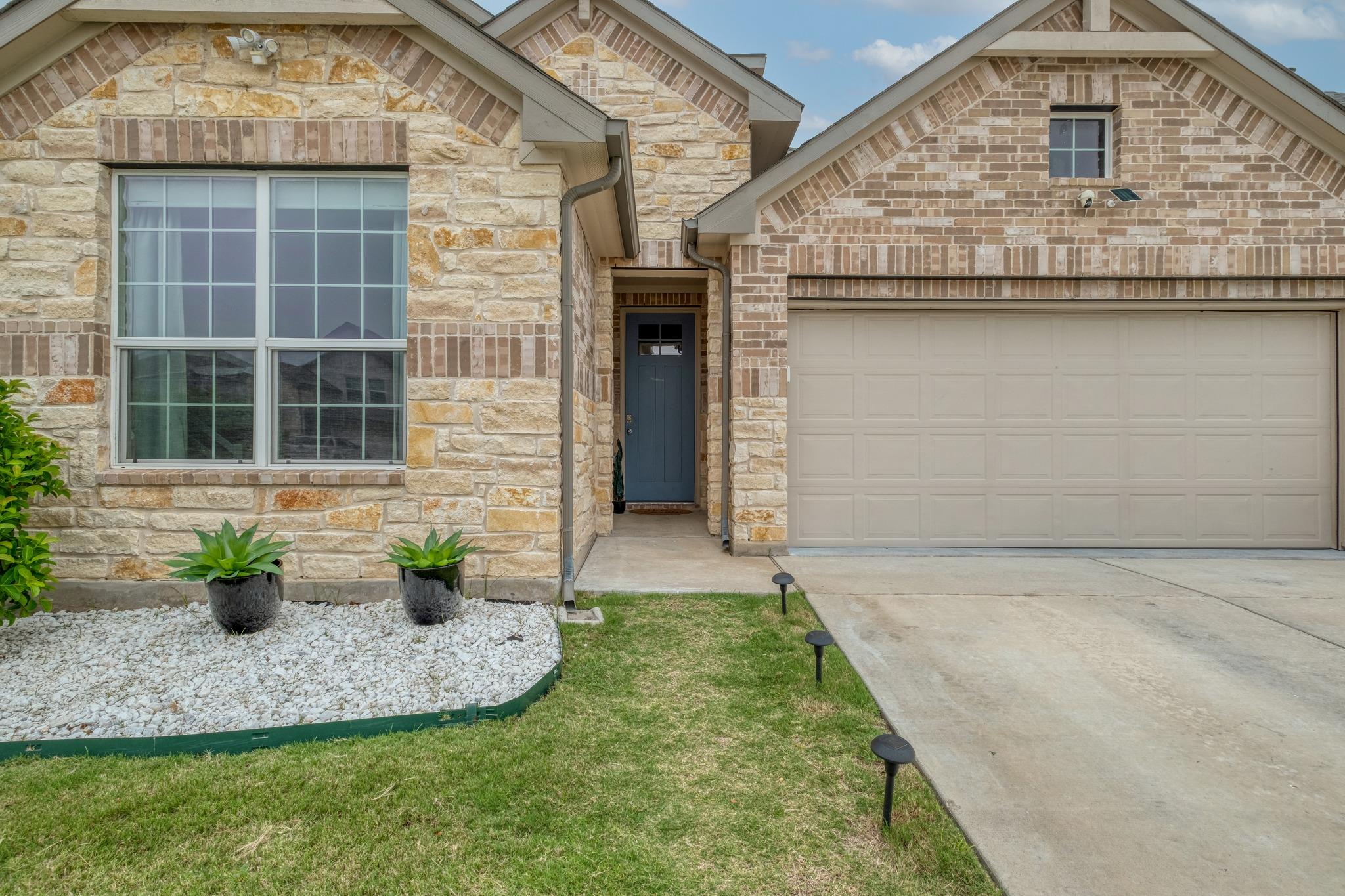 14005 McArthur Dr, Manor, TX 78653