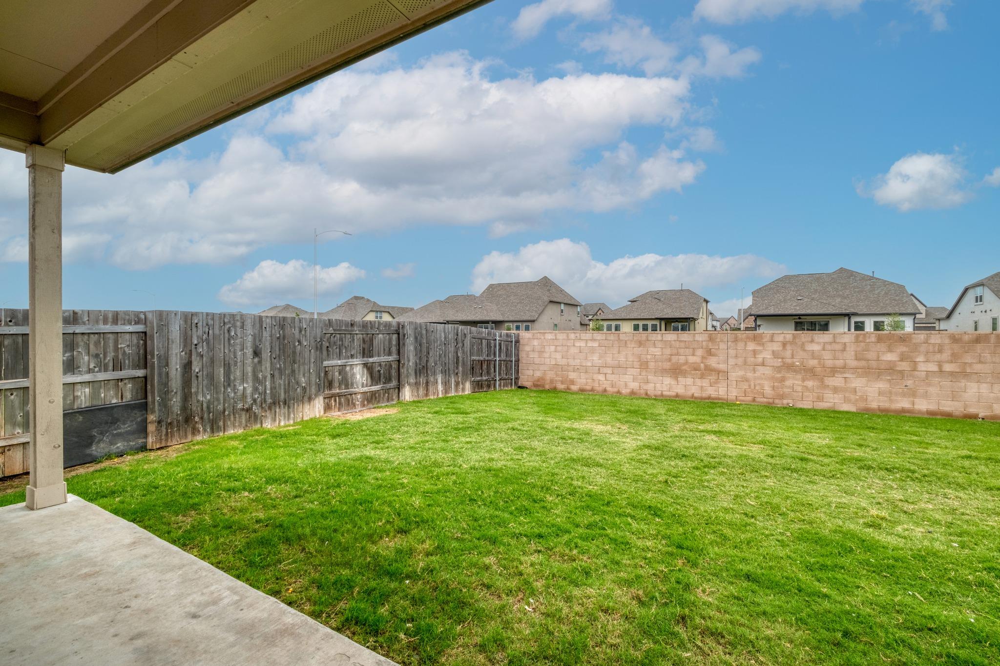 14005 McArthur Dr, Manor, TX 78653