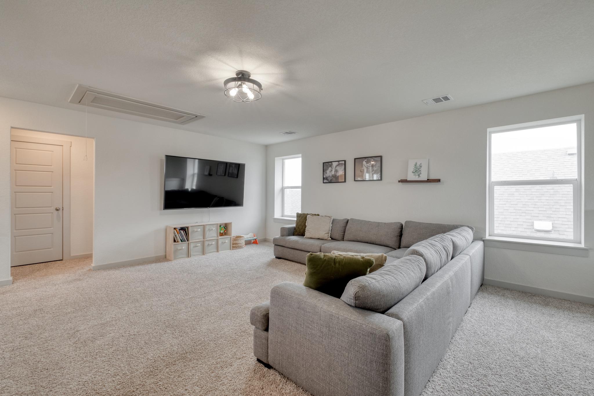 14005 McArthur Dr, Manor, TX 78653