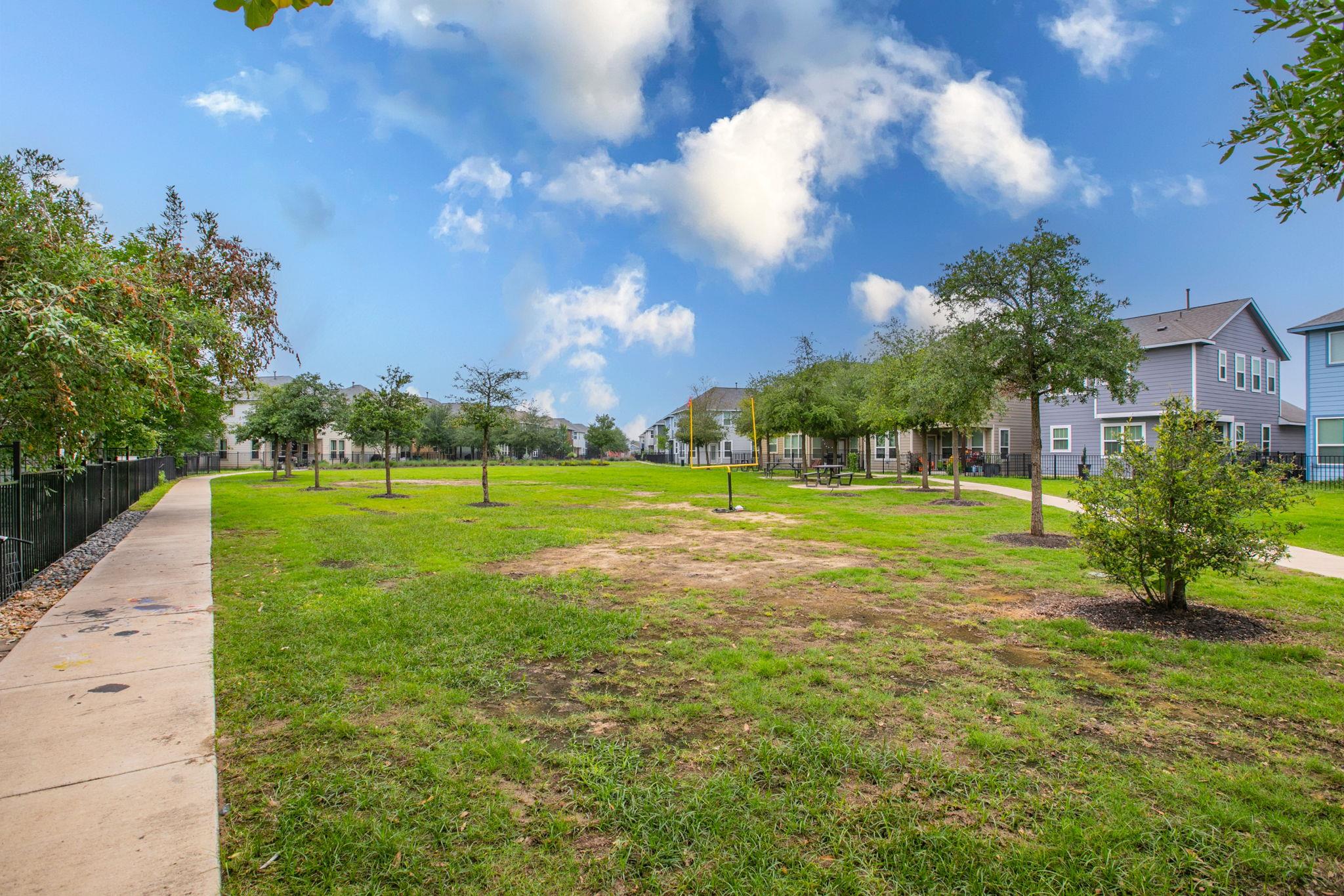 231 Simon, Kyle, TX 78640