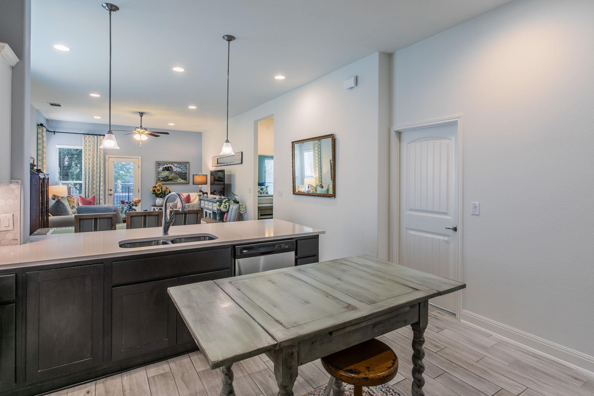 231 Simon, Kyle, TX 78640