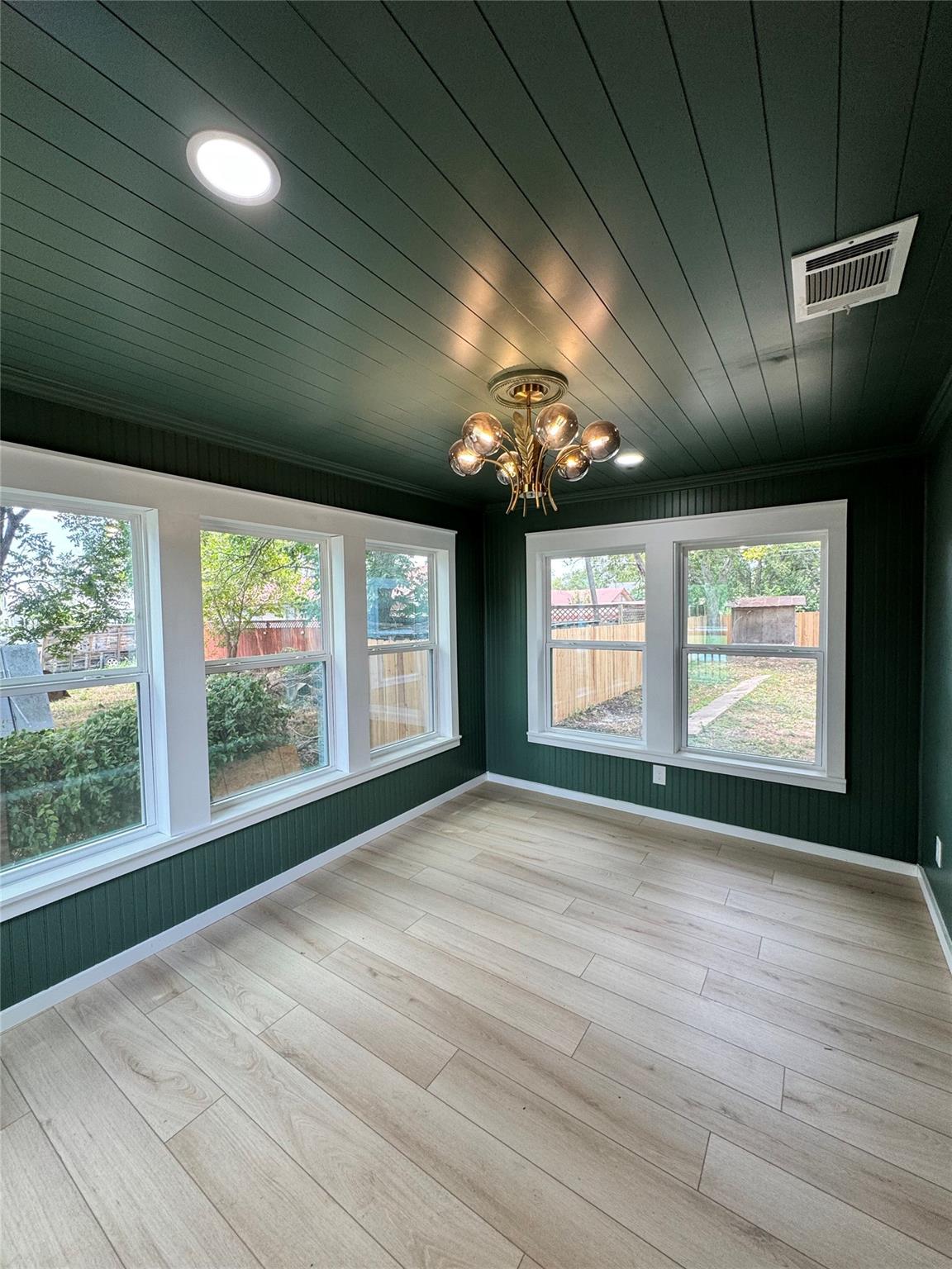 223 NW Front St, Bartlett, TX 76511