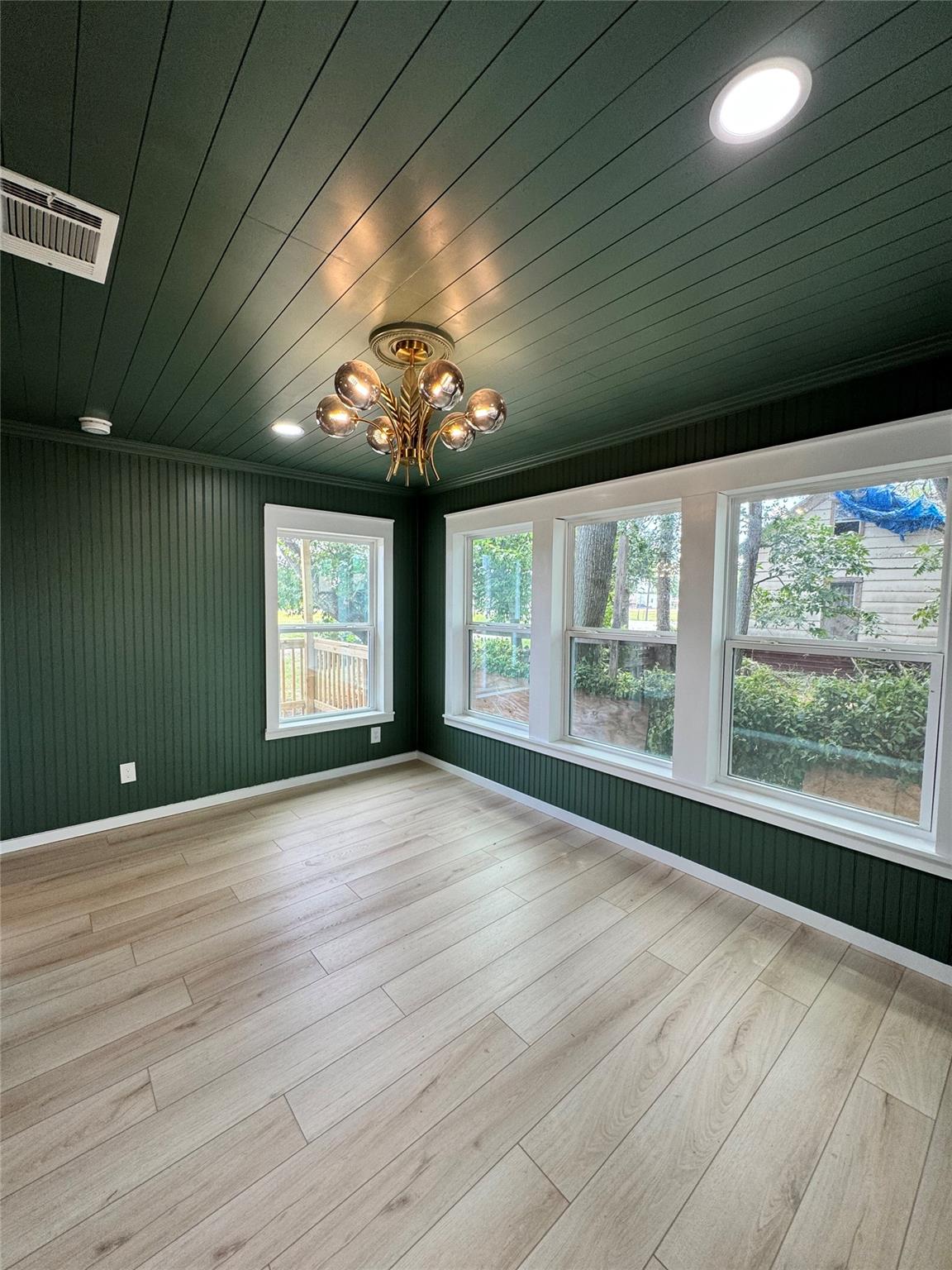 223 NW Front St, Bartlett, TX 76511